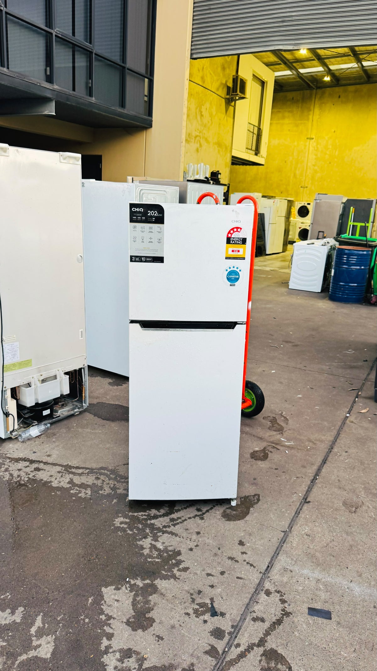 CHIQ 202 LITRES FRIDGE FREEZER