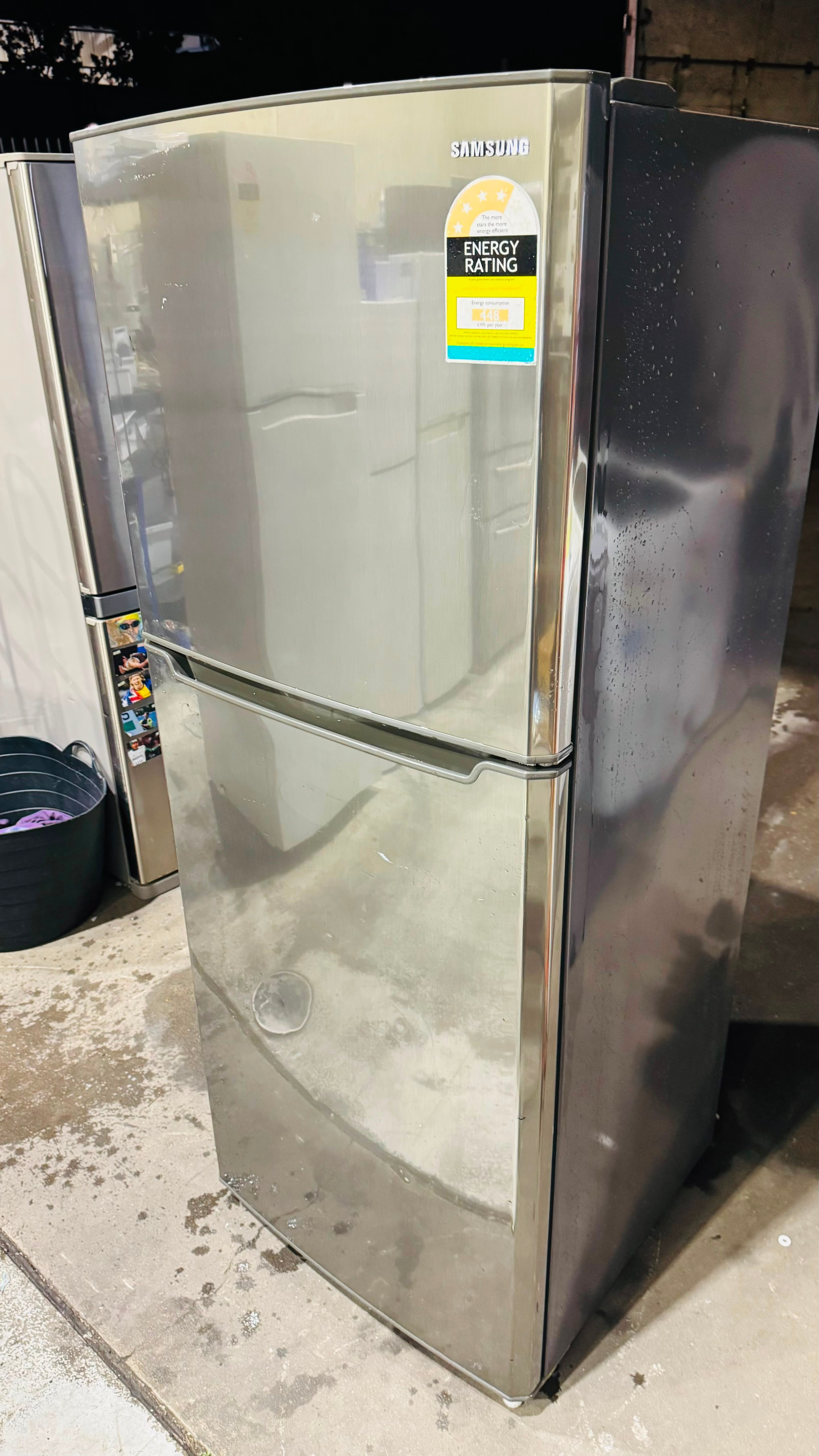 SAMSUNG 367 LITRES FRIDGE FREEZER
