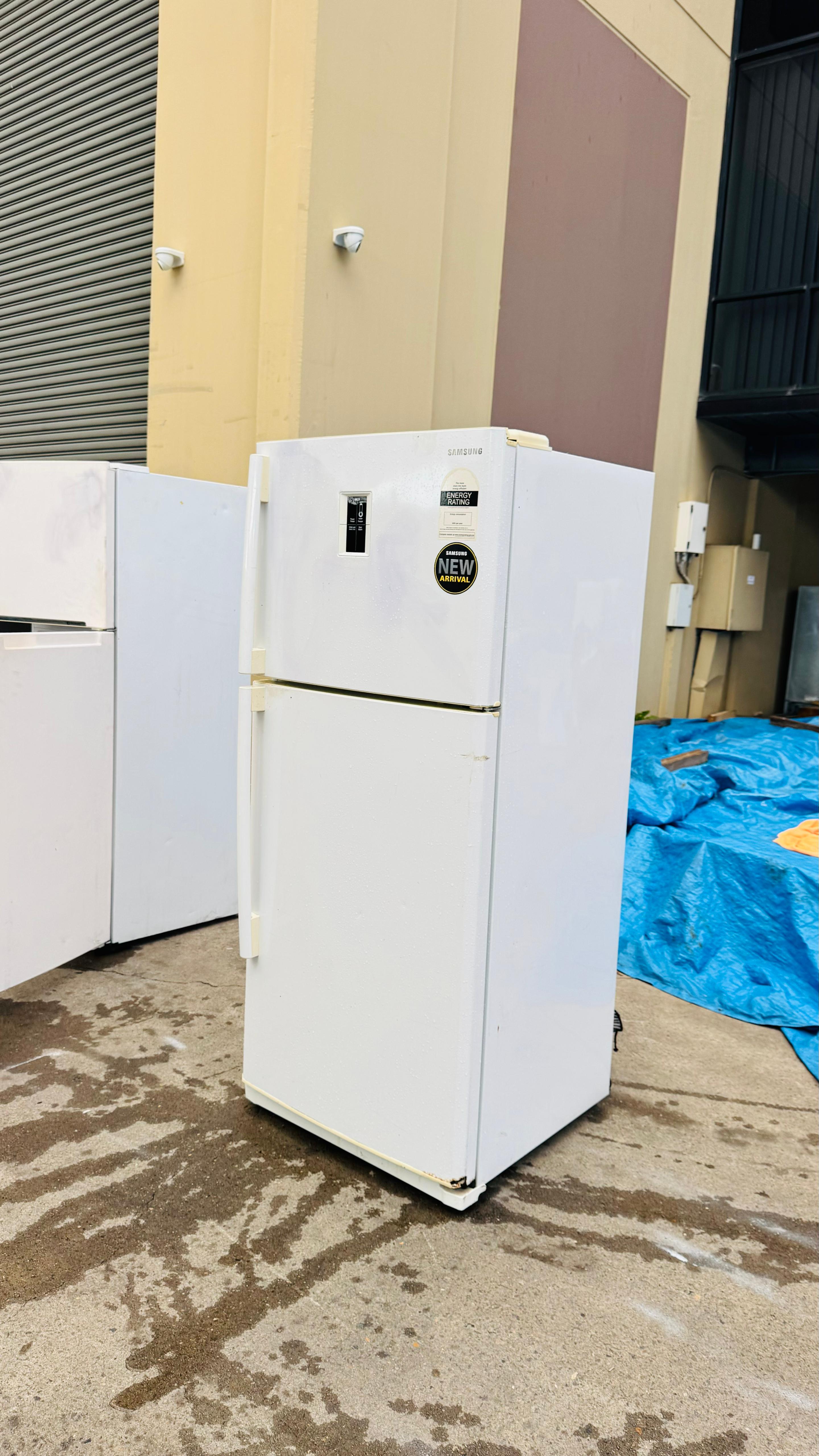 SAMSUNG 431 LITRES FRIDGE FREEZER