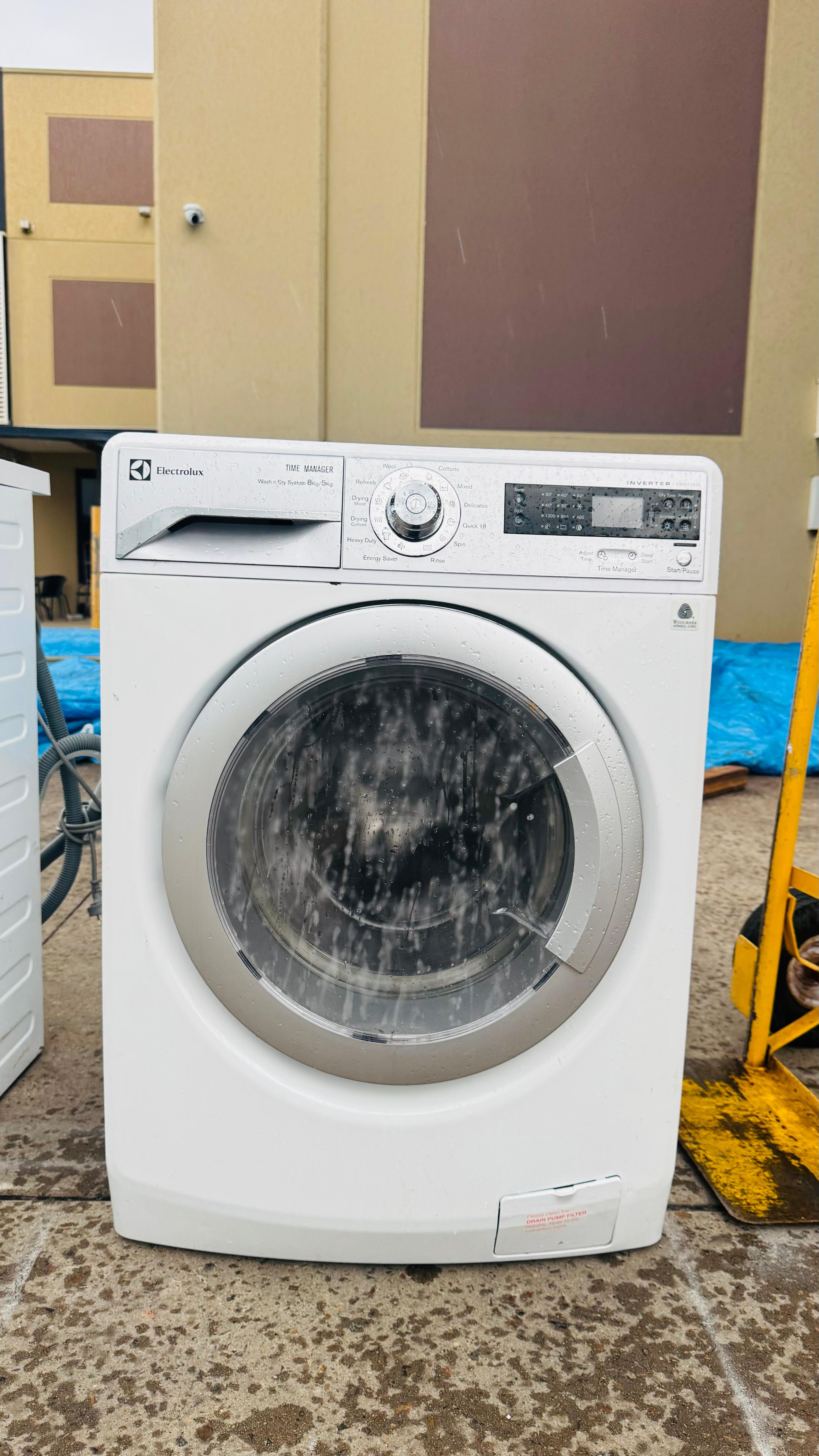 ELECTROLUX 8KGS FRONT LOADER WASHING MACHINE
