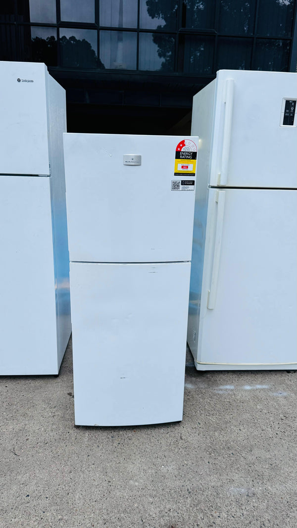 KELVINATOR 231 LITRES FRIDGE FREEZER