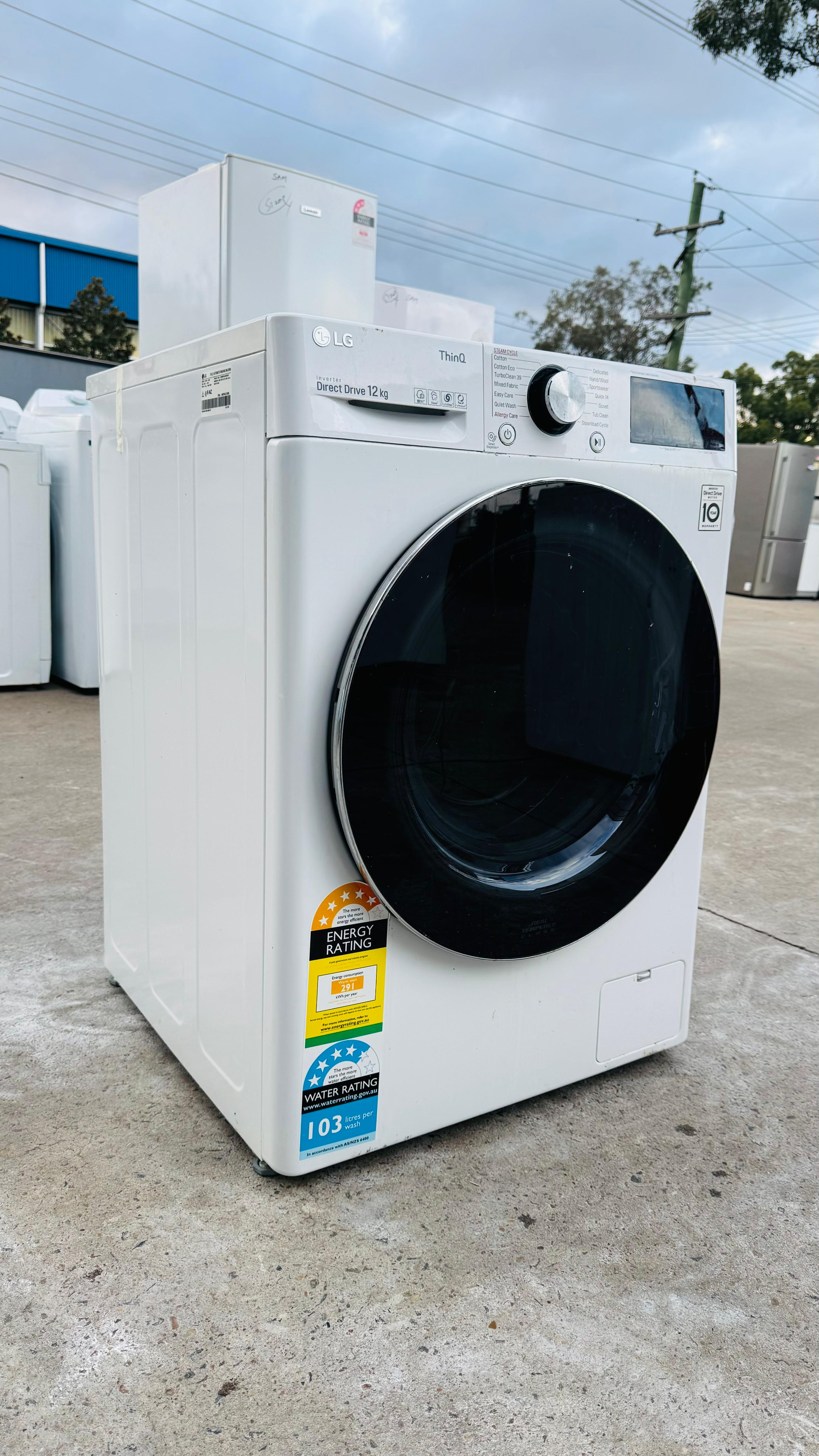 LG 12KGS FRONT LOADER WASHING MACHINE