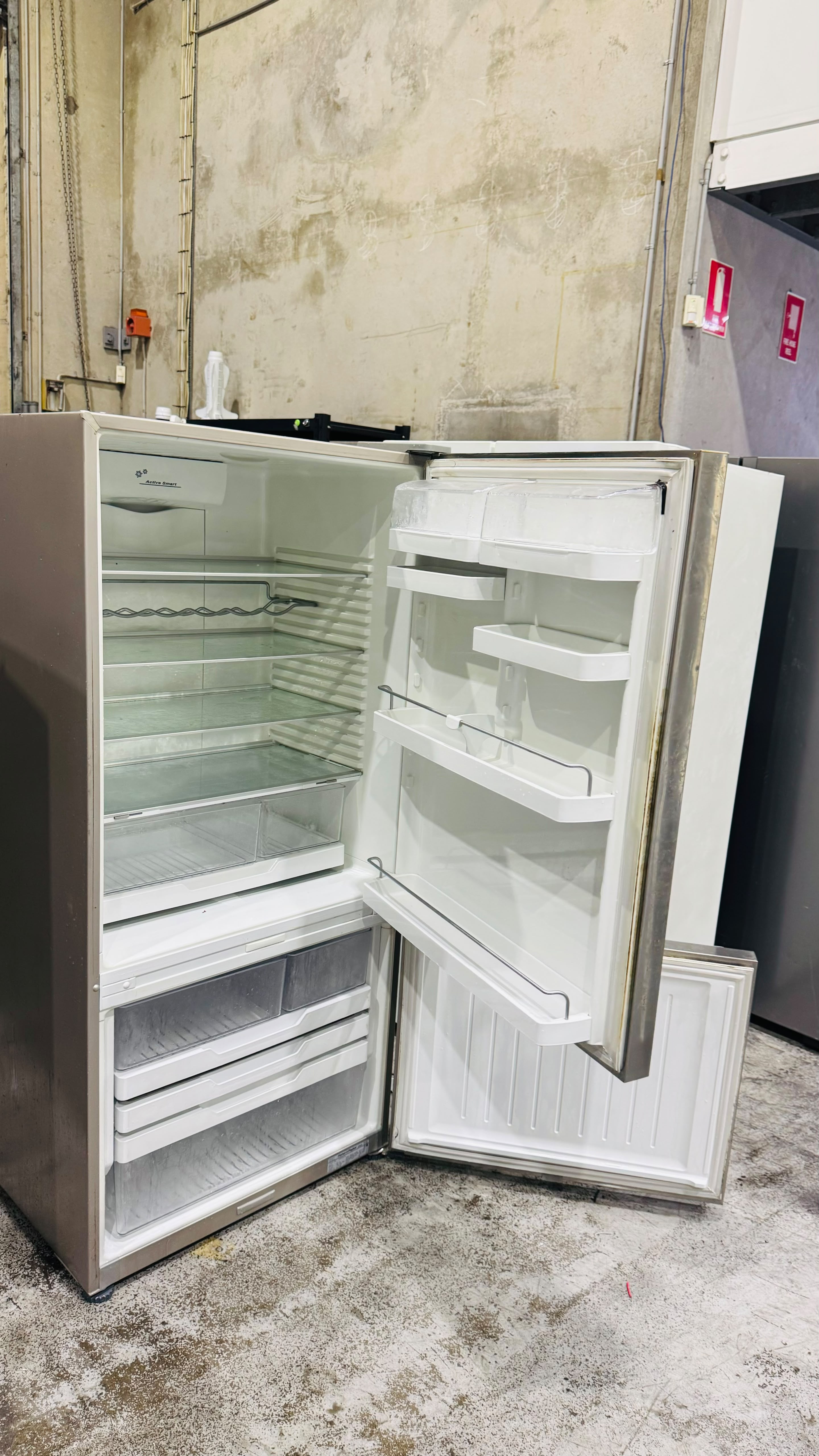 FISHER AND PAYKEL 519 LITRES FRIDGE FREEZER DISPLAY NOT WORKING CANT SET TEMPERATURE FRIDGE FREEZER WORKING FINE
