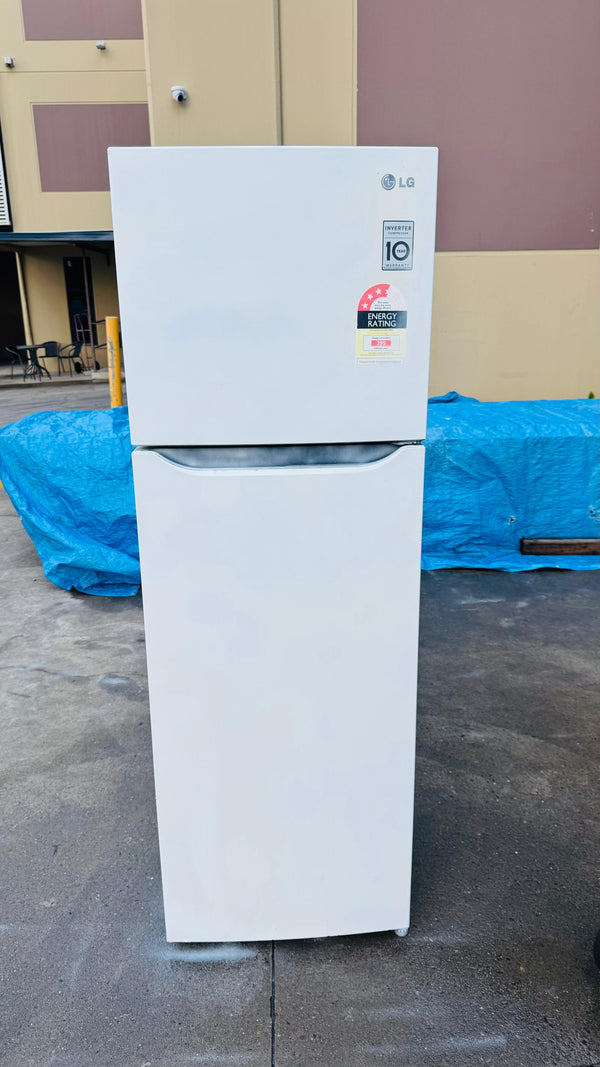LG 279 LITRES FRIDGE FREEZER
