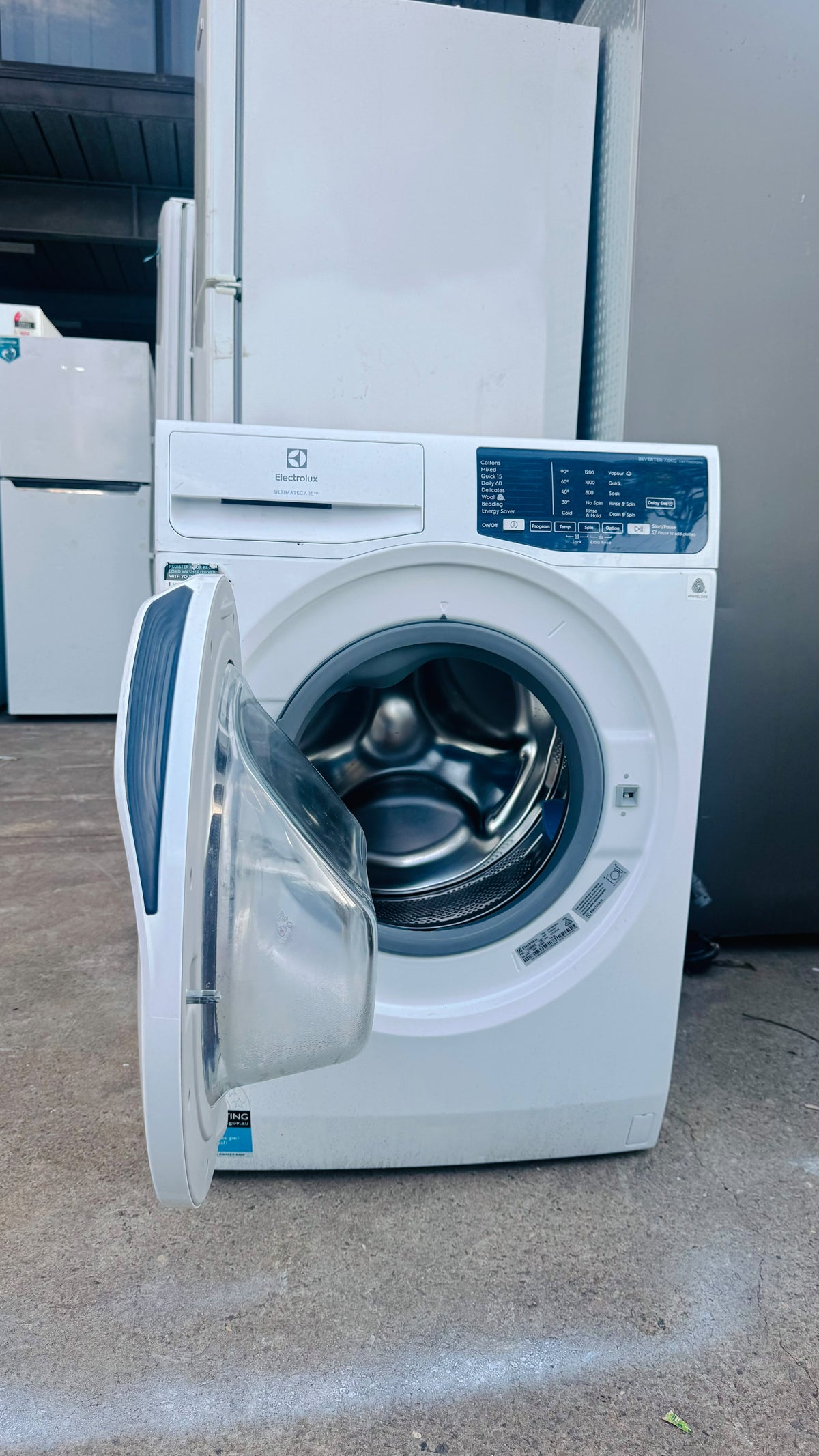ELECTROLUX 7.5KGS FRONT LOADER WASHING MACHINE