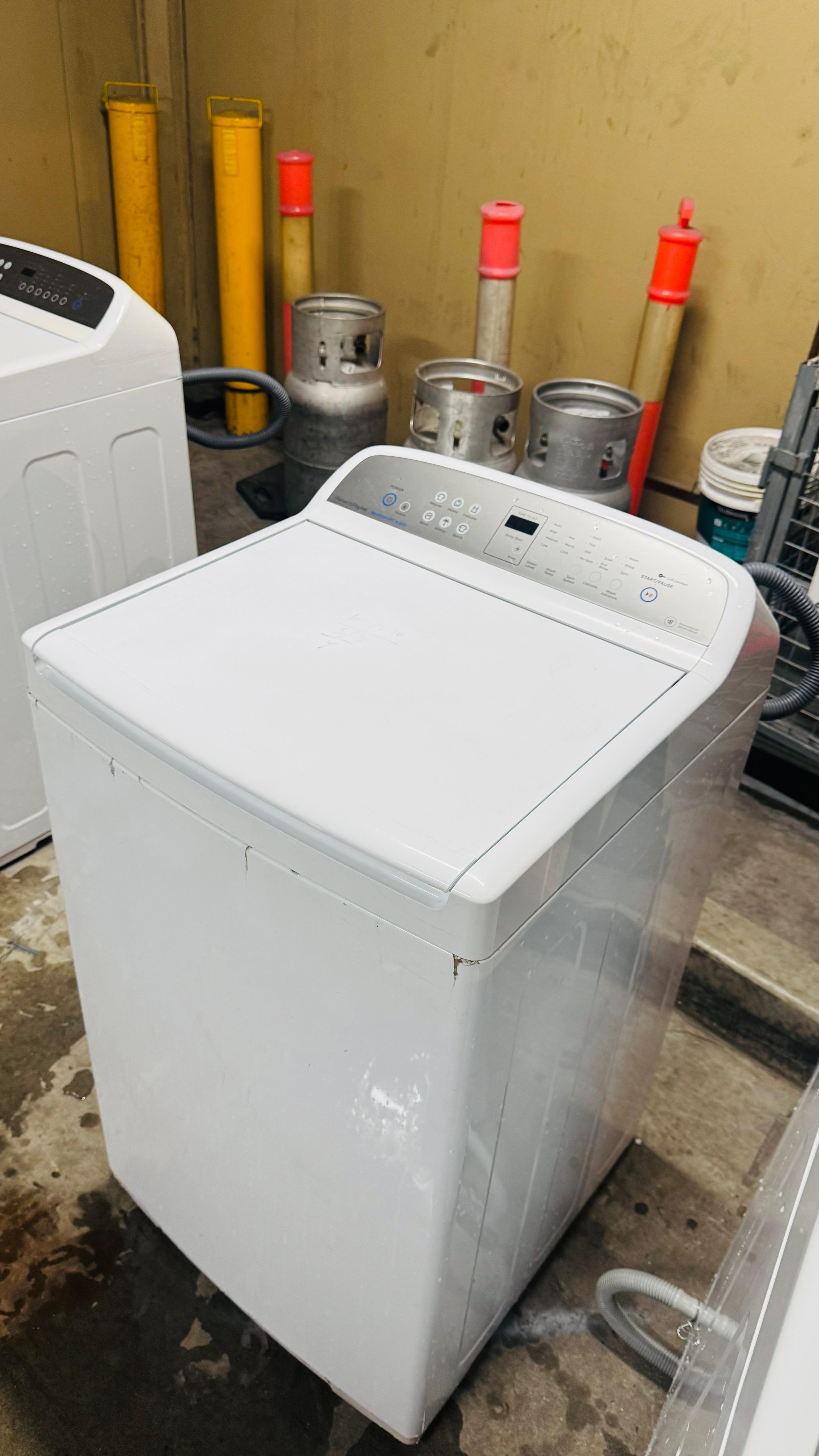 FISHER AND PAYKEL 8.5 KGS TOP LOADER WASHING MACHINE