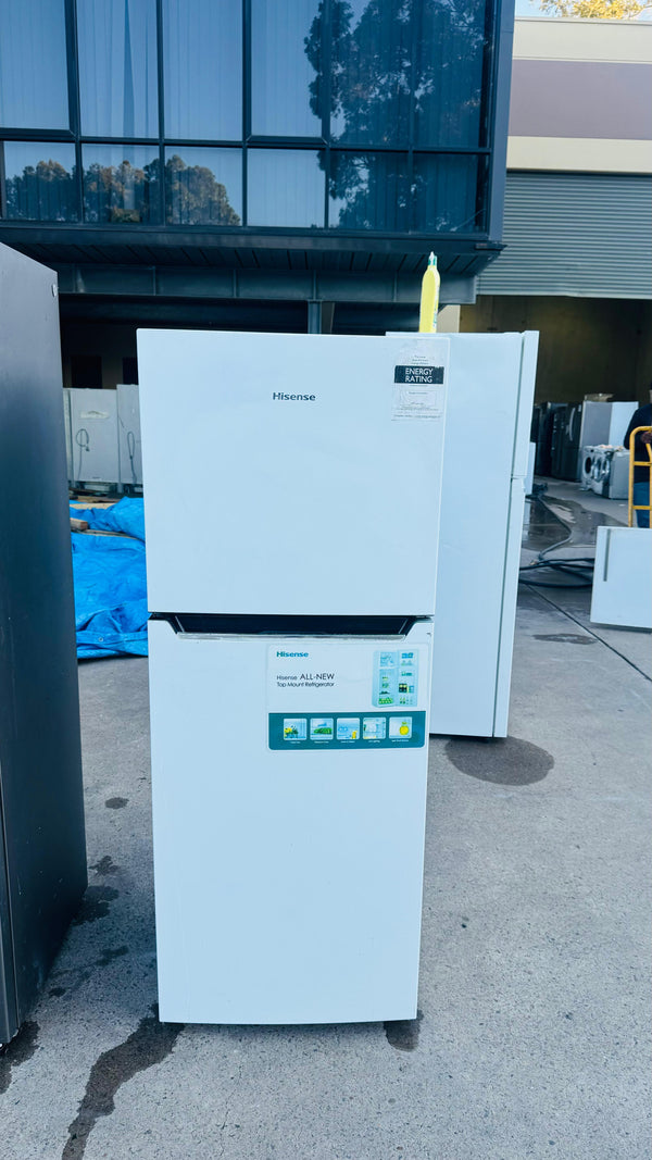HISENSE 230 LITRES FRIDGE FREEZER