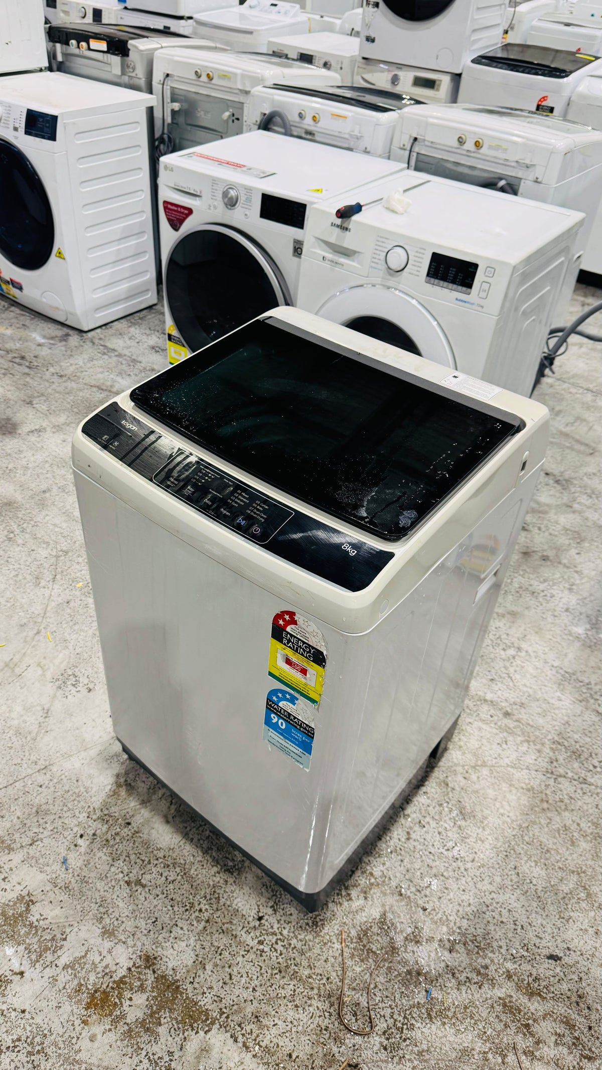 KOGAN 8KGS TOP LOADER WASHING MACHINE