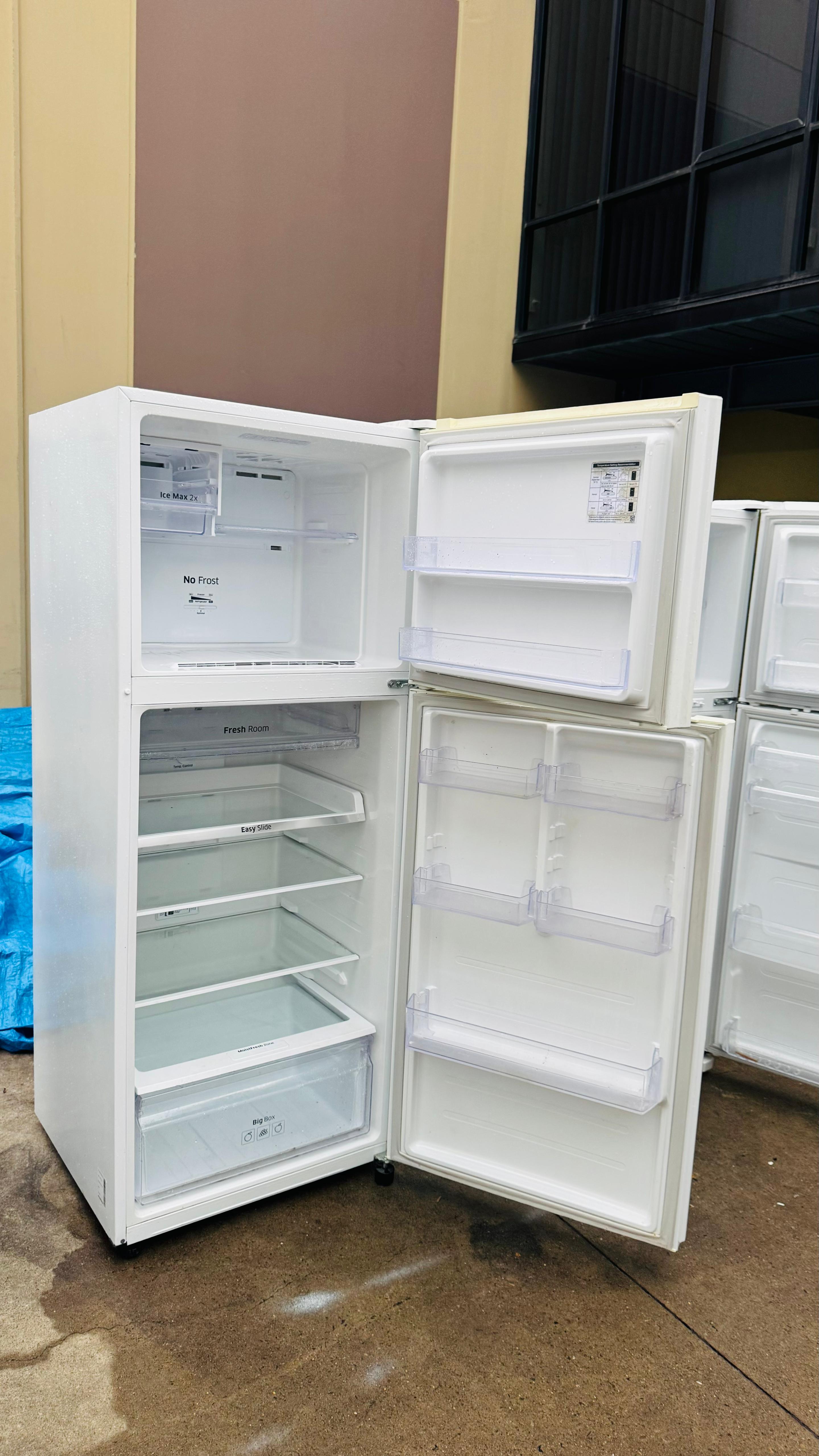 SAMSUNG 469 LITRES FRIDGE FREEZER