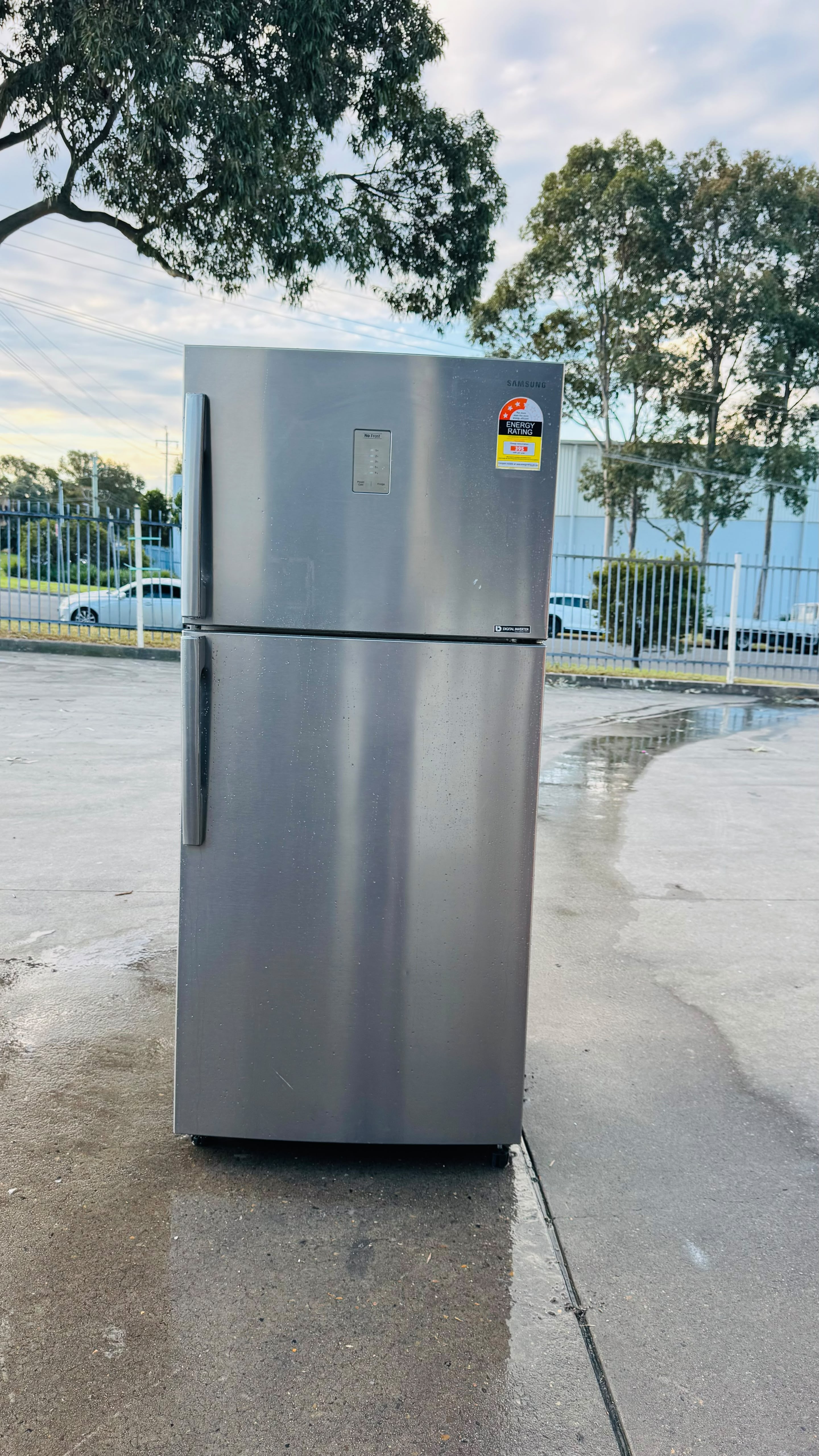 SAMSUNG 527 LITRES FRIDGE FREEZER