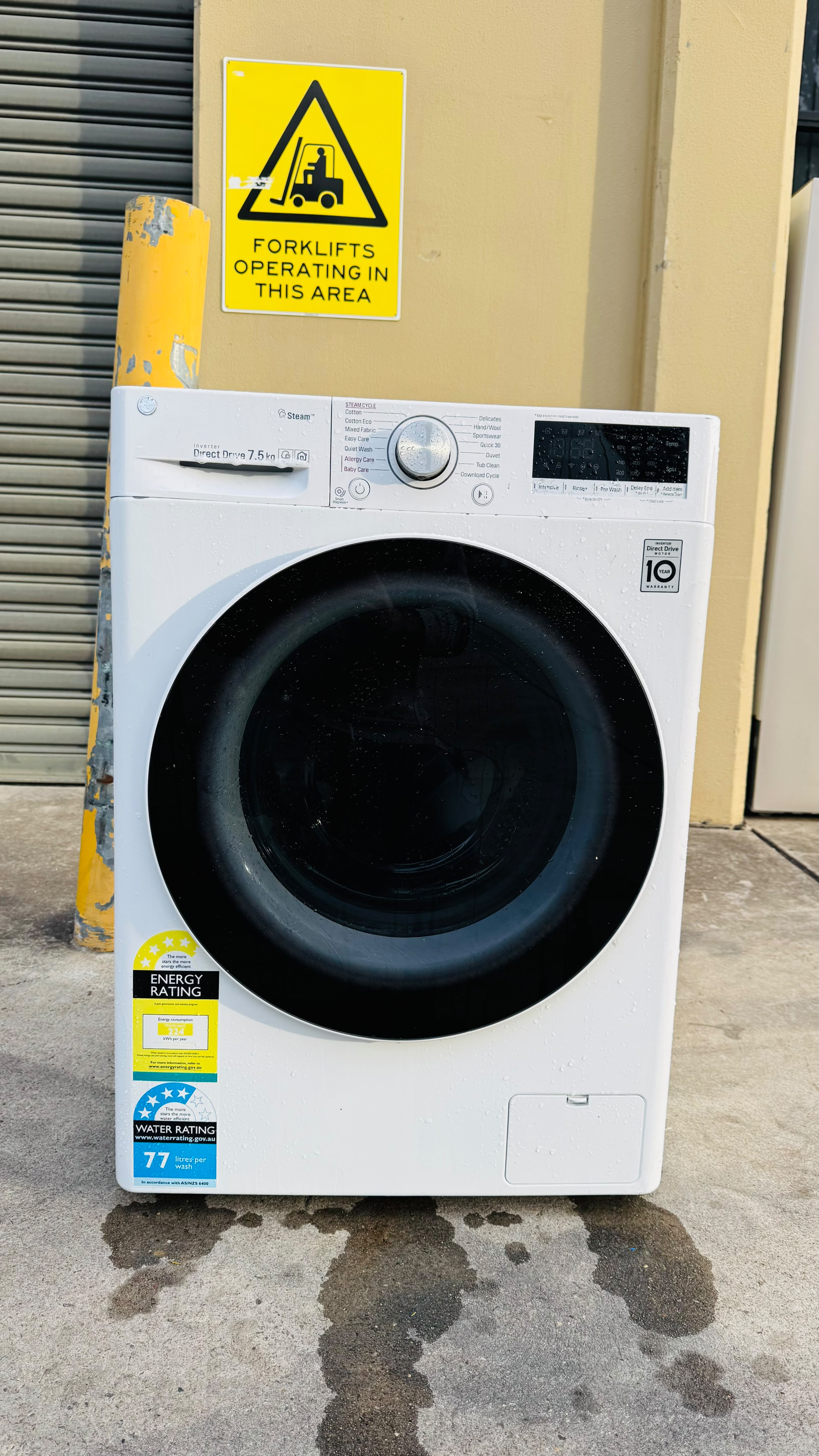 LG 7.5KGS FRONT LOADER WASHING MACHINE