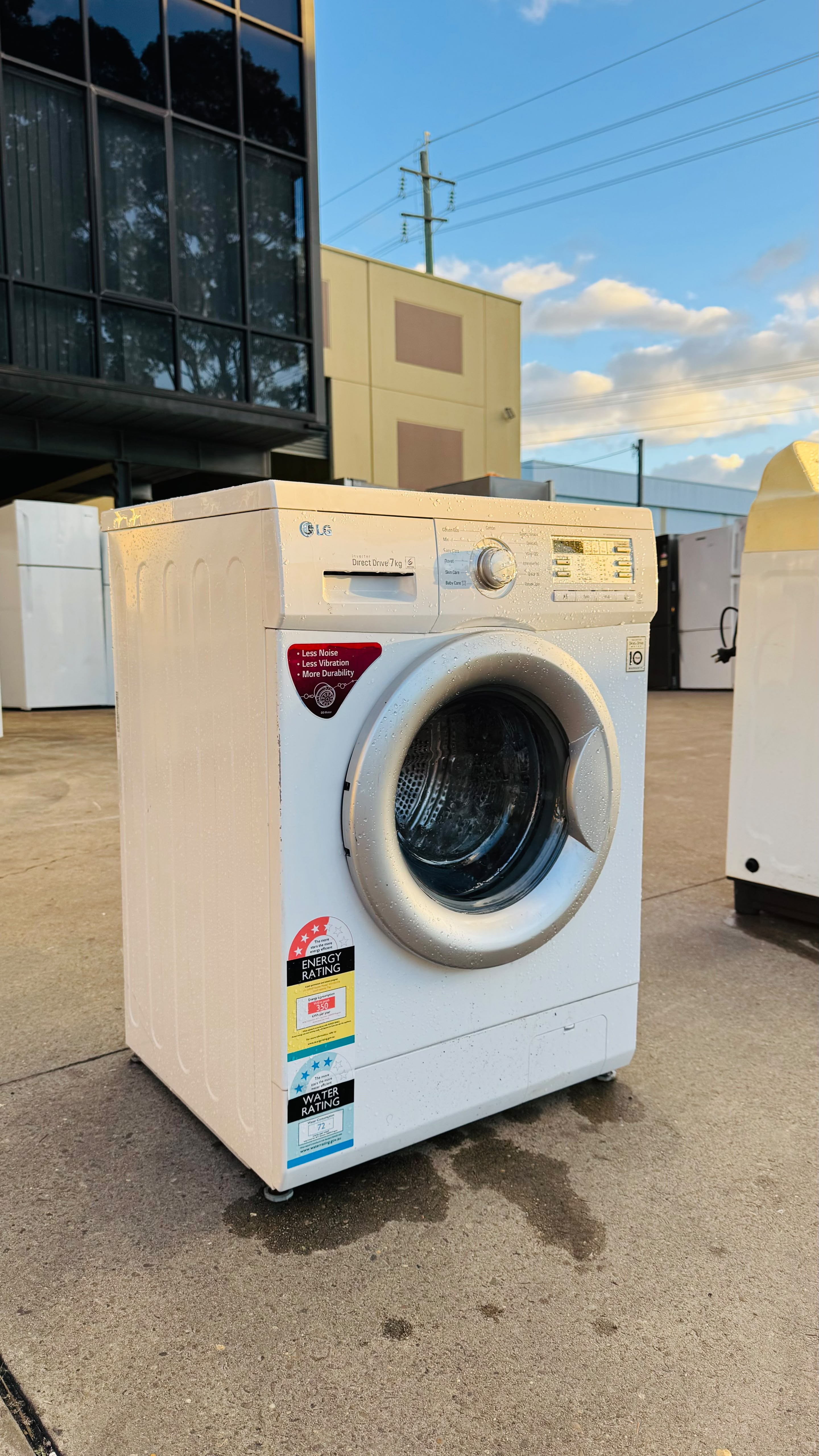 LG 7KGS FRONT LOADER WASHING MACHINE