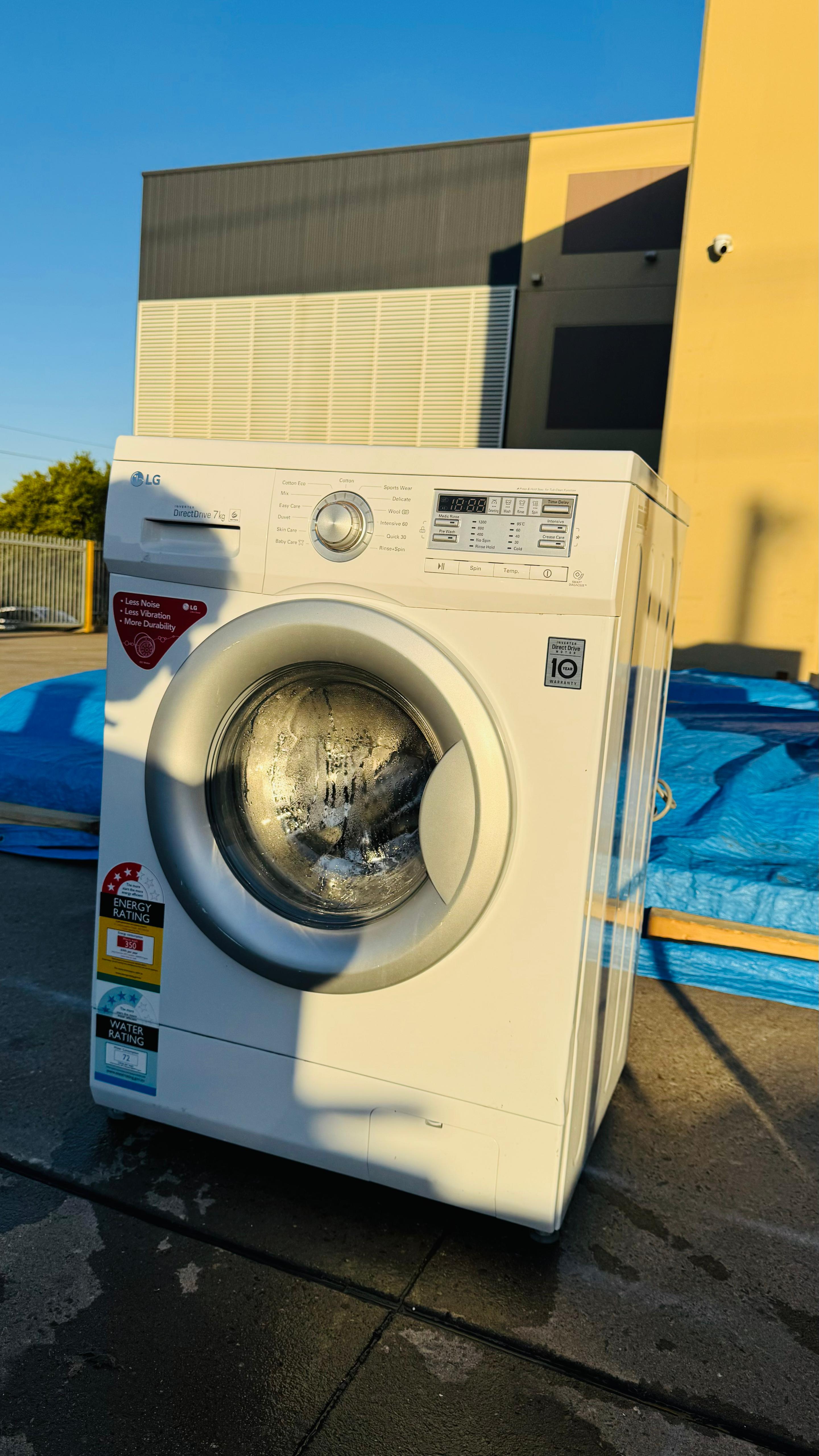 LG 7KGS FRONT LOADER WASHING MACHINE