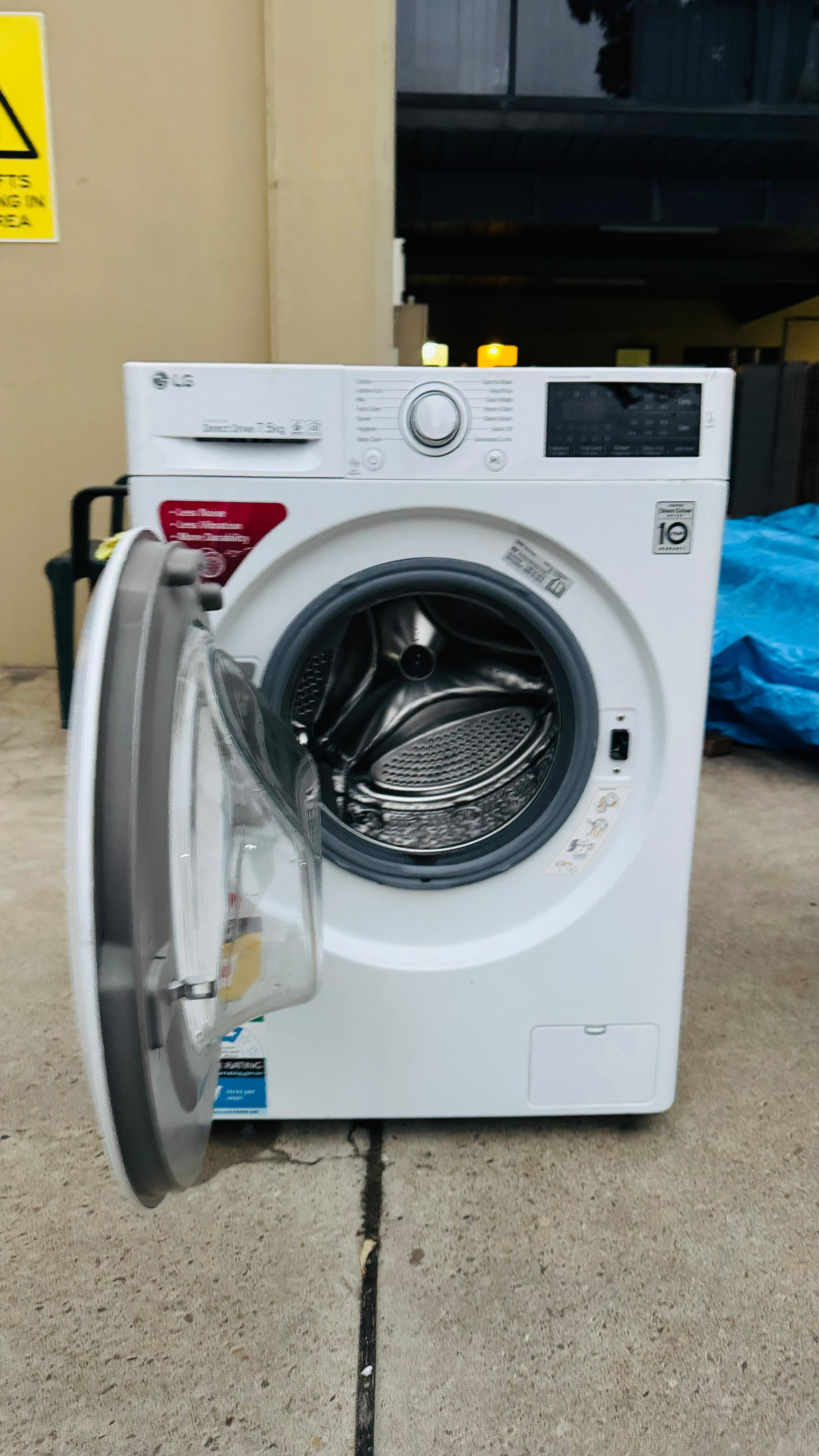 LG 7.5KGS FRONT LOADER WASHING MACHINE