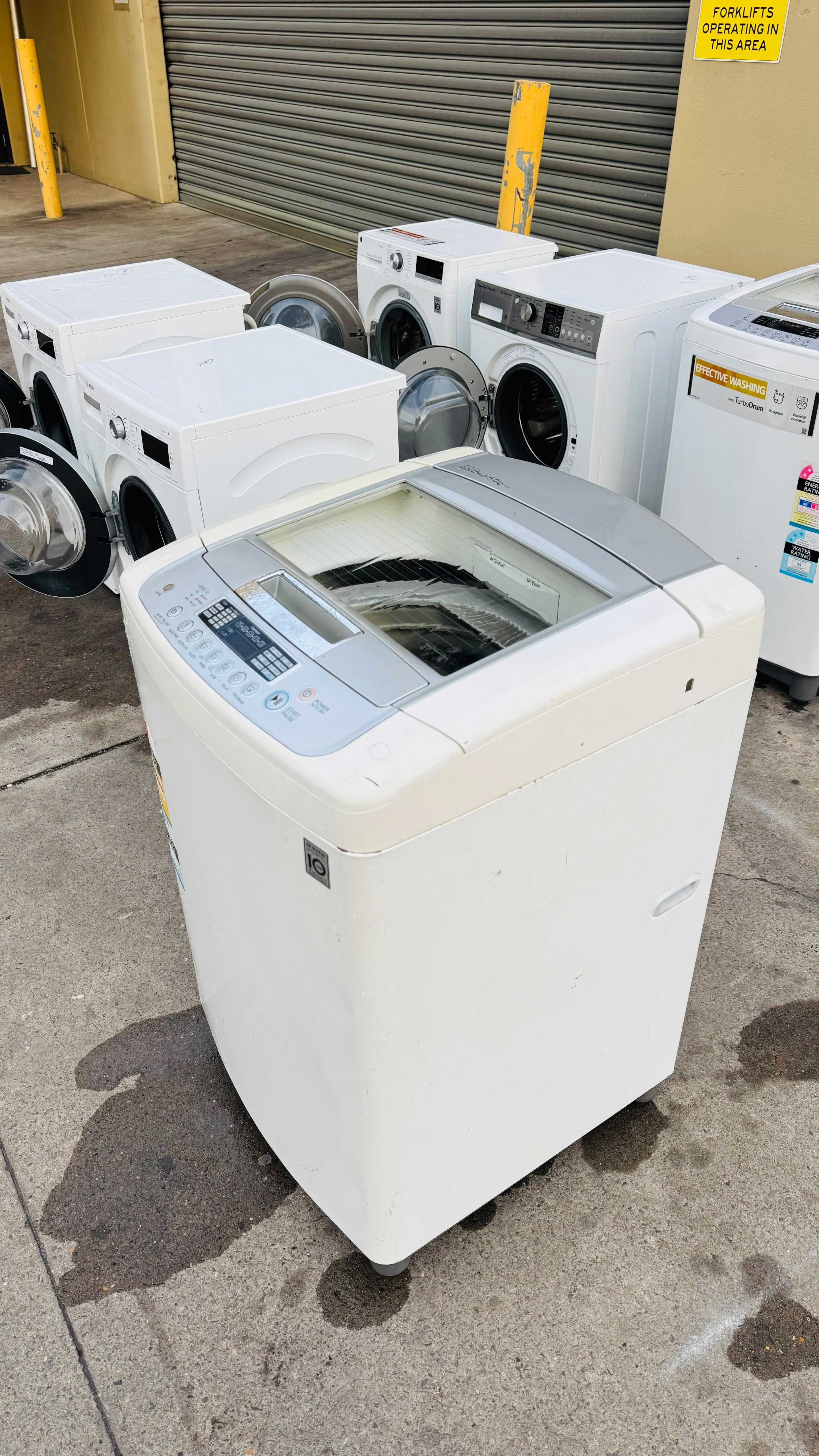 LG 8KGS TOP LOADER WASHING MACHINE