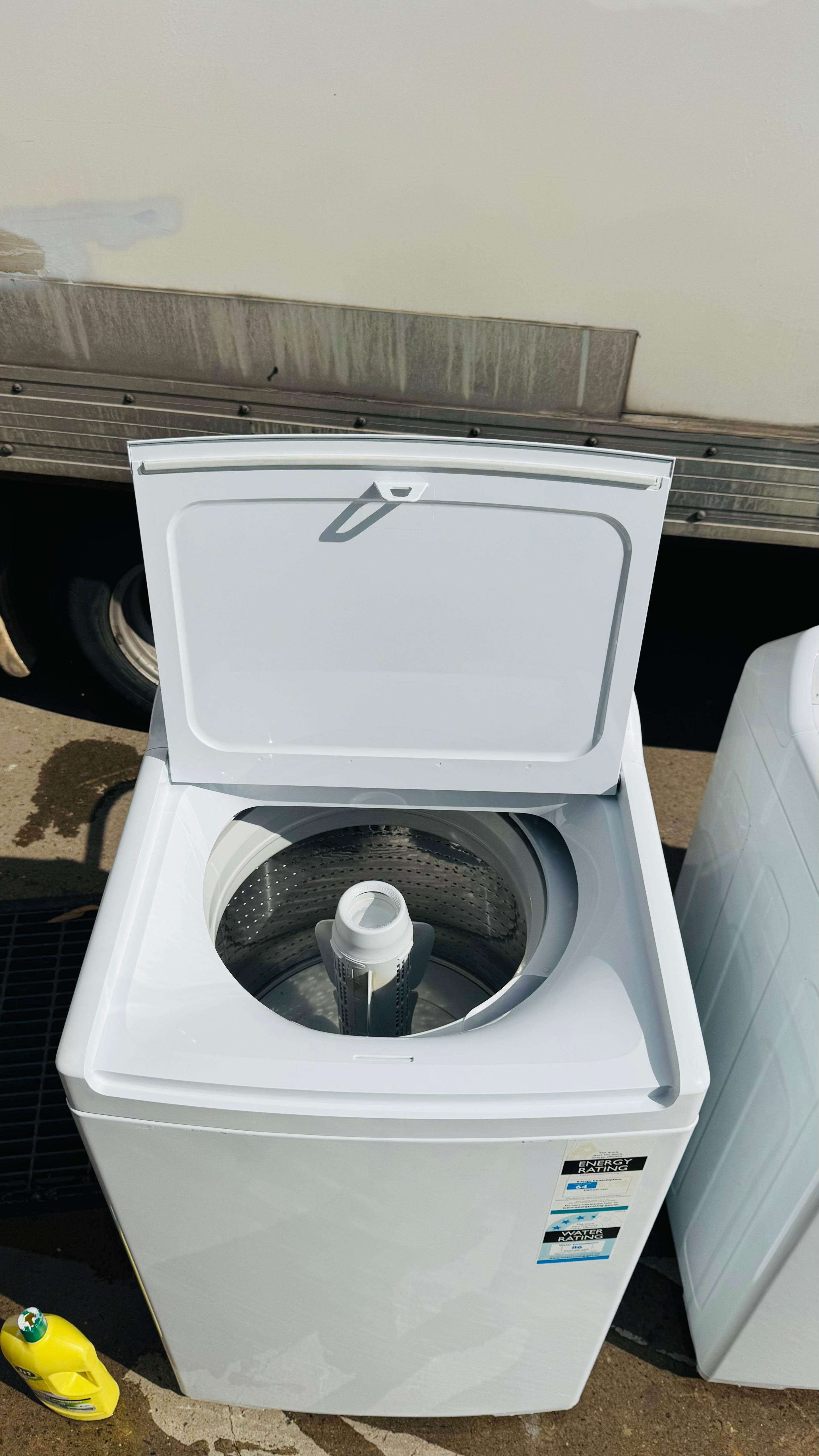 FISHER AND PAYKEL 7KGS TOP LOADER WASHING MACHINE