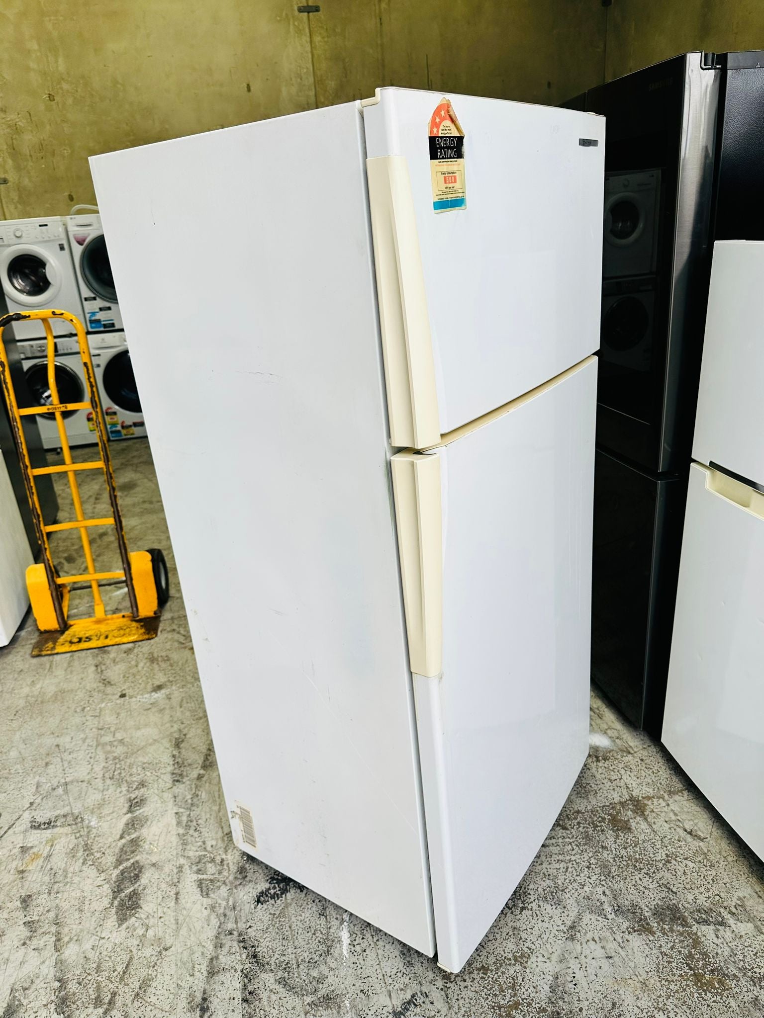 WESTINGHOUSE 517 LITRES FRIDGE FREEZER