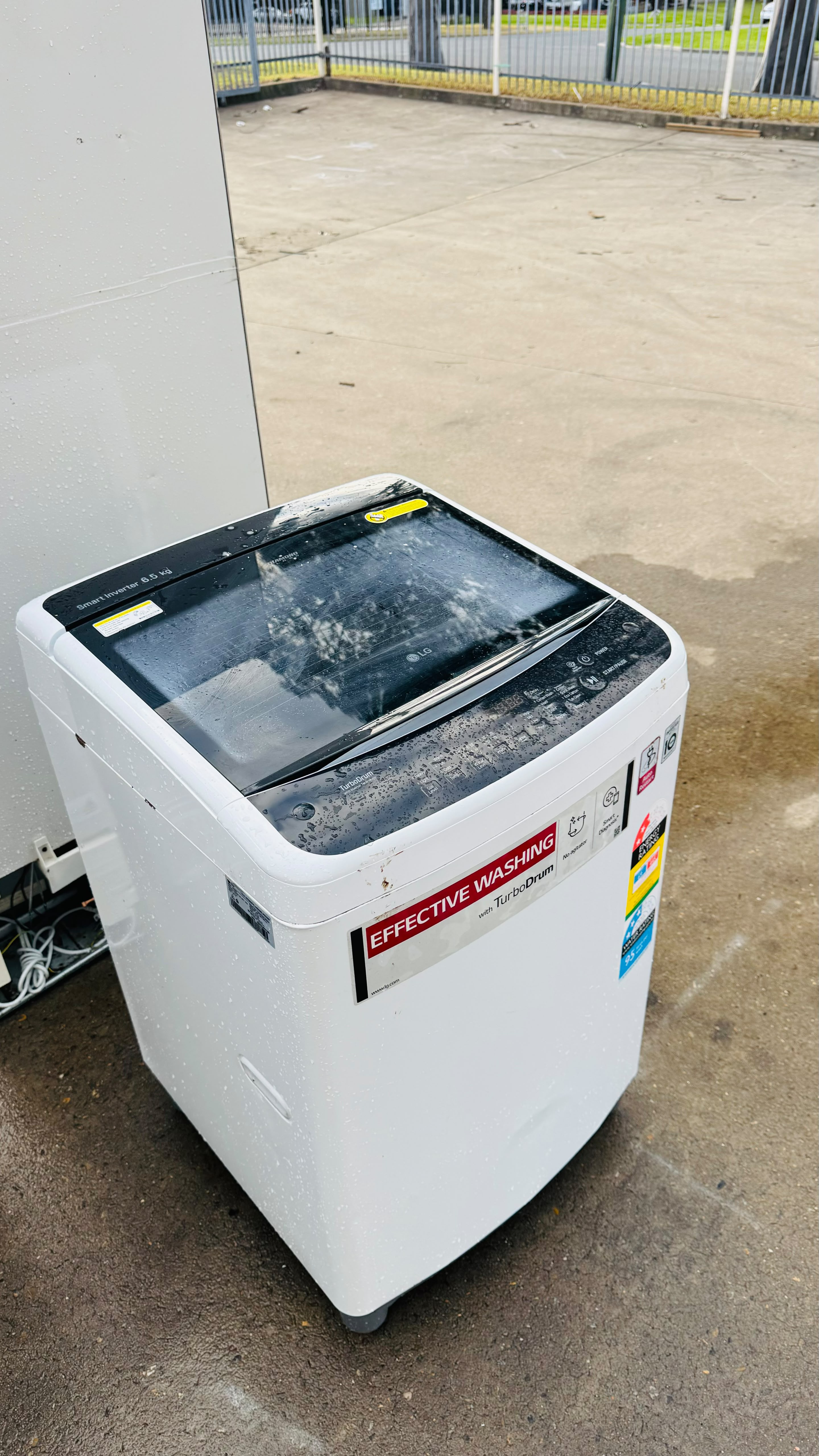 LG 6.5KGS TOP LOADER WASHING MACHINE