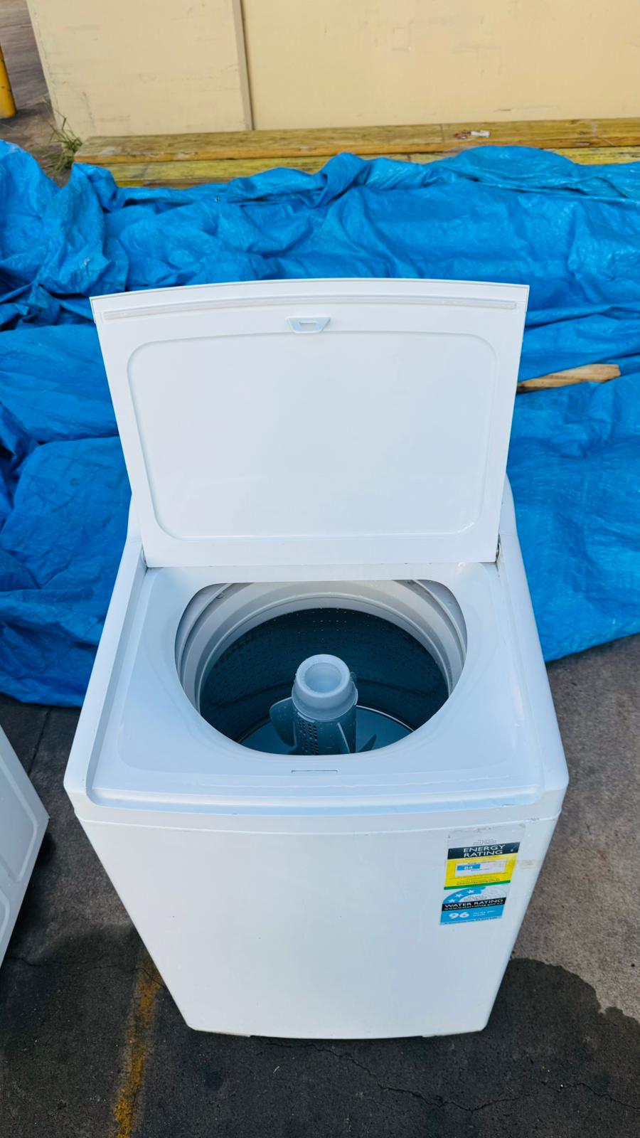 FISHER AND PAYKEL 8.5 KGS TOP LOADER WASHING MACHINE