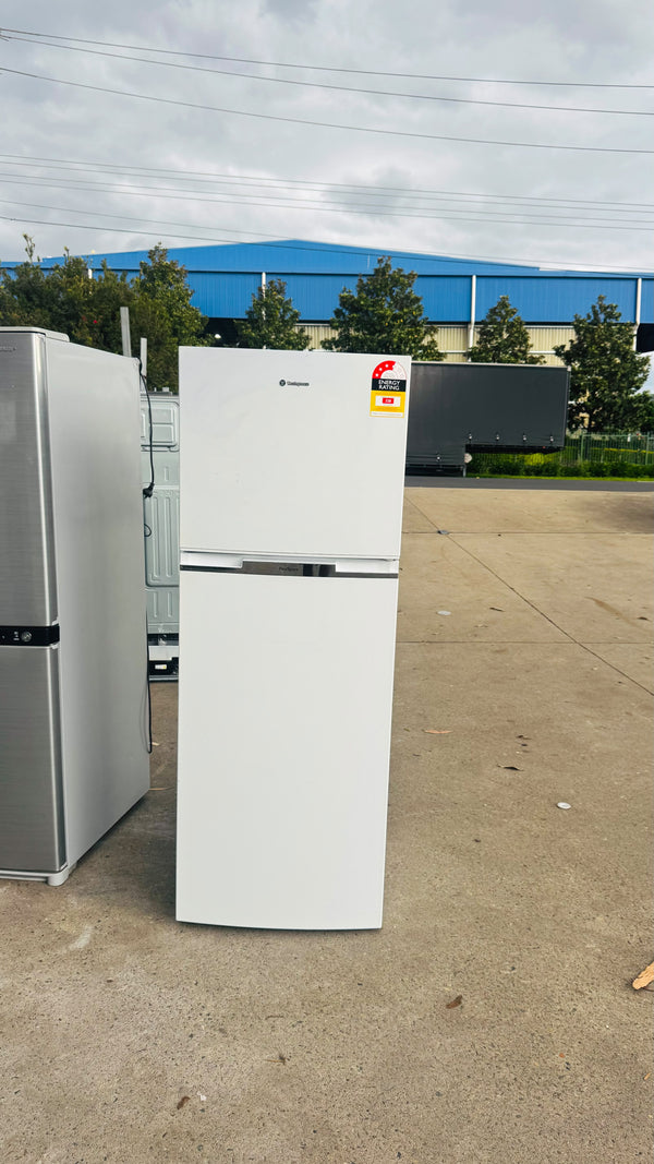 WESTINGHOUSE 339 LITRES FRIDGE FREEZER