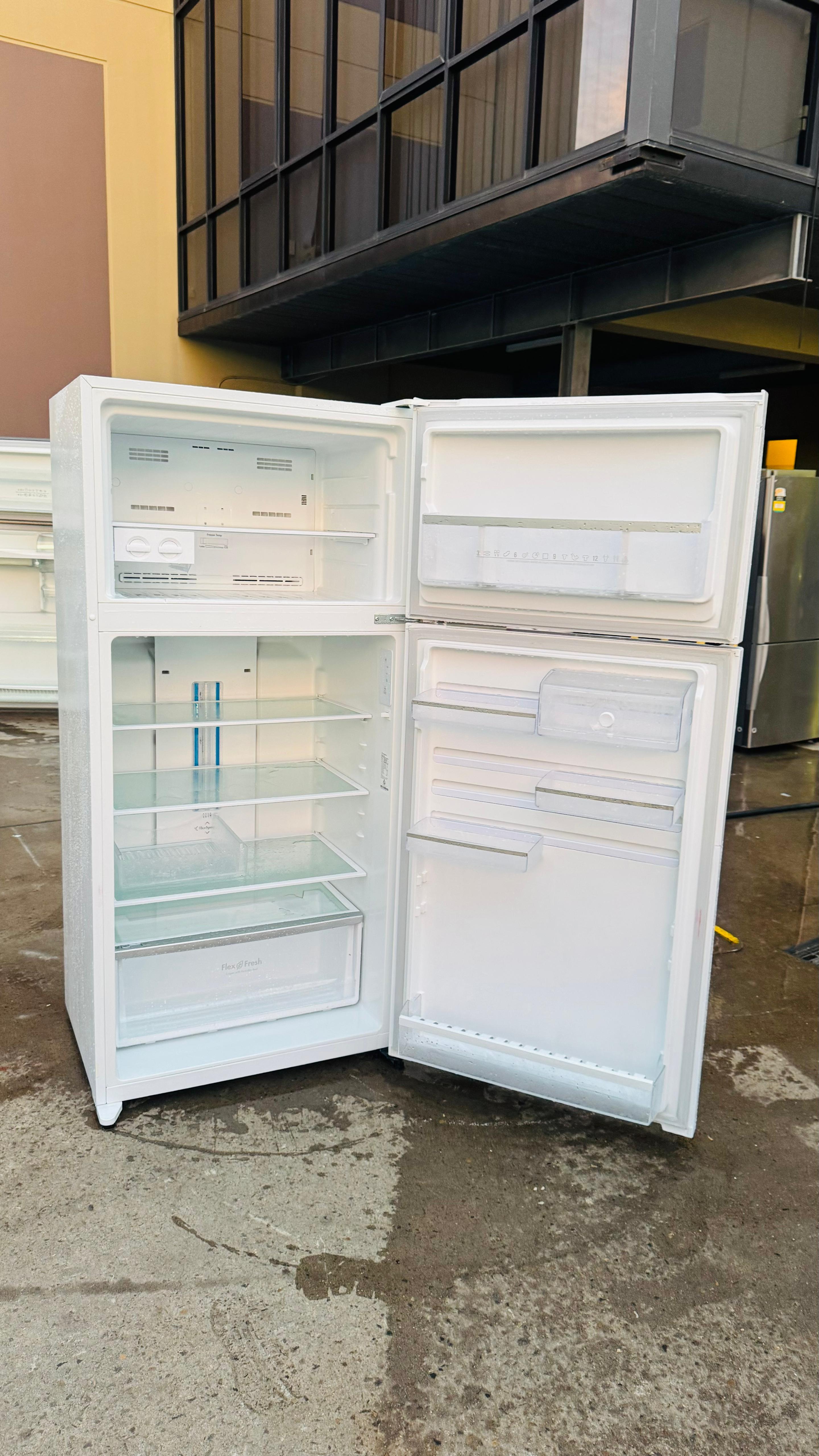 WESTINGHOUSE 538 LITRES FRIDGE FREEZER
