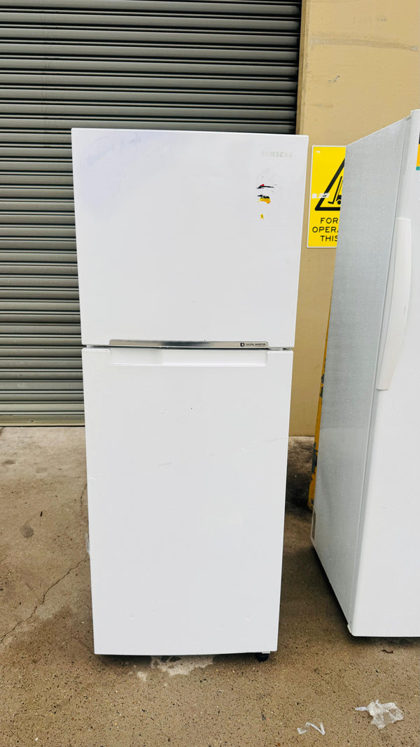 SAMSUNG 318 LITRES FRIDGE FREEZER