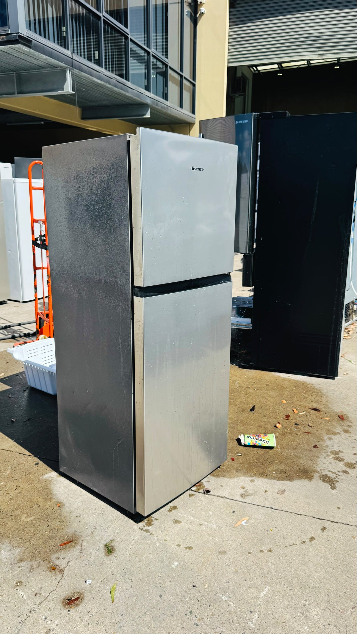 HISENSE 205 LITRES FRIDGE FREEZER