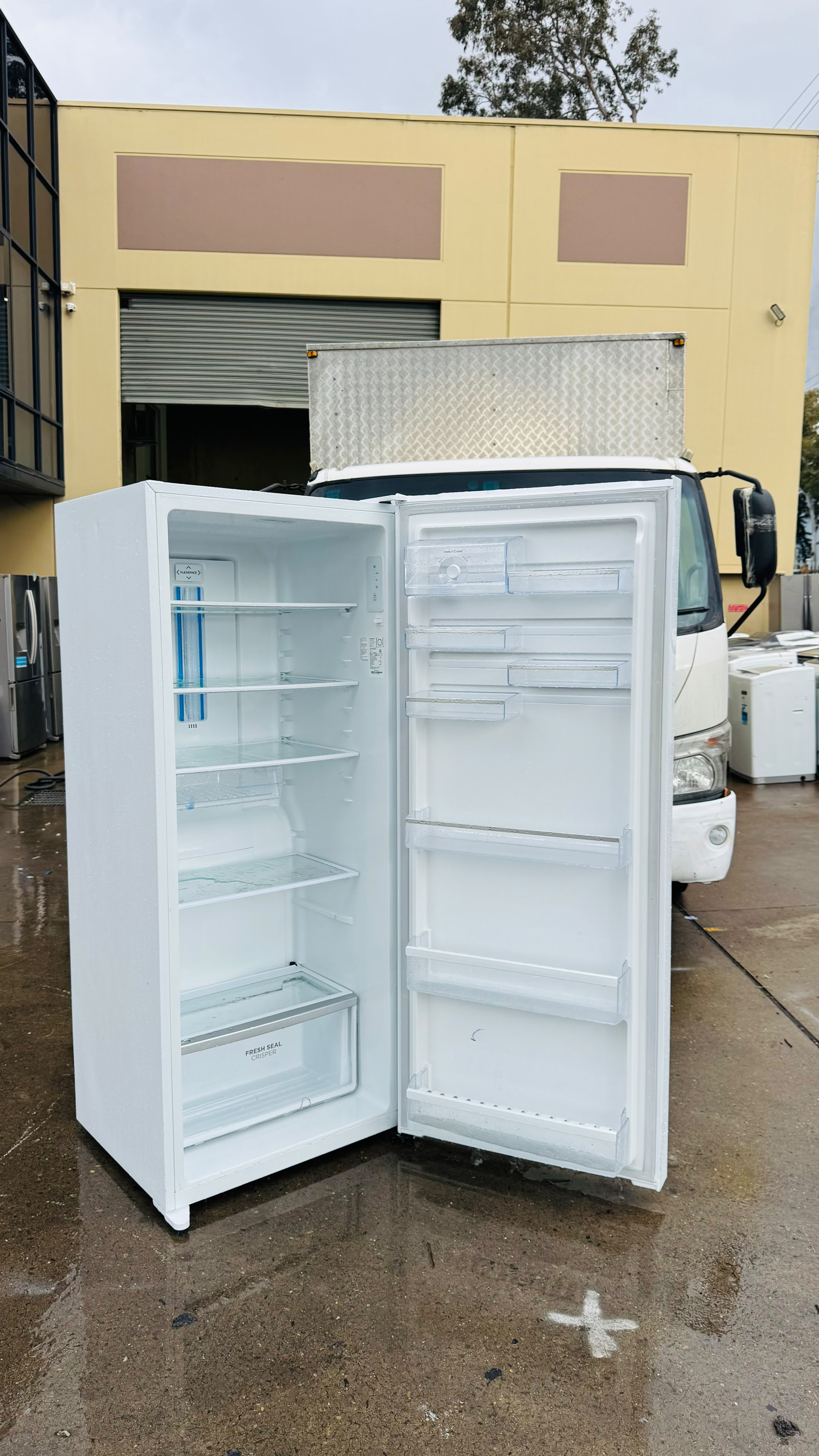 WESTINGHOUSE 501 LITRES FRIDGE ONLY