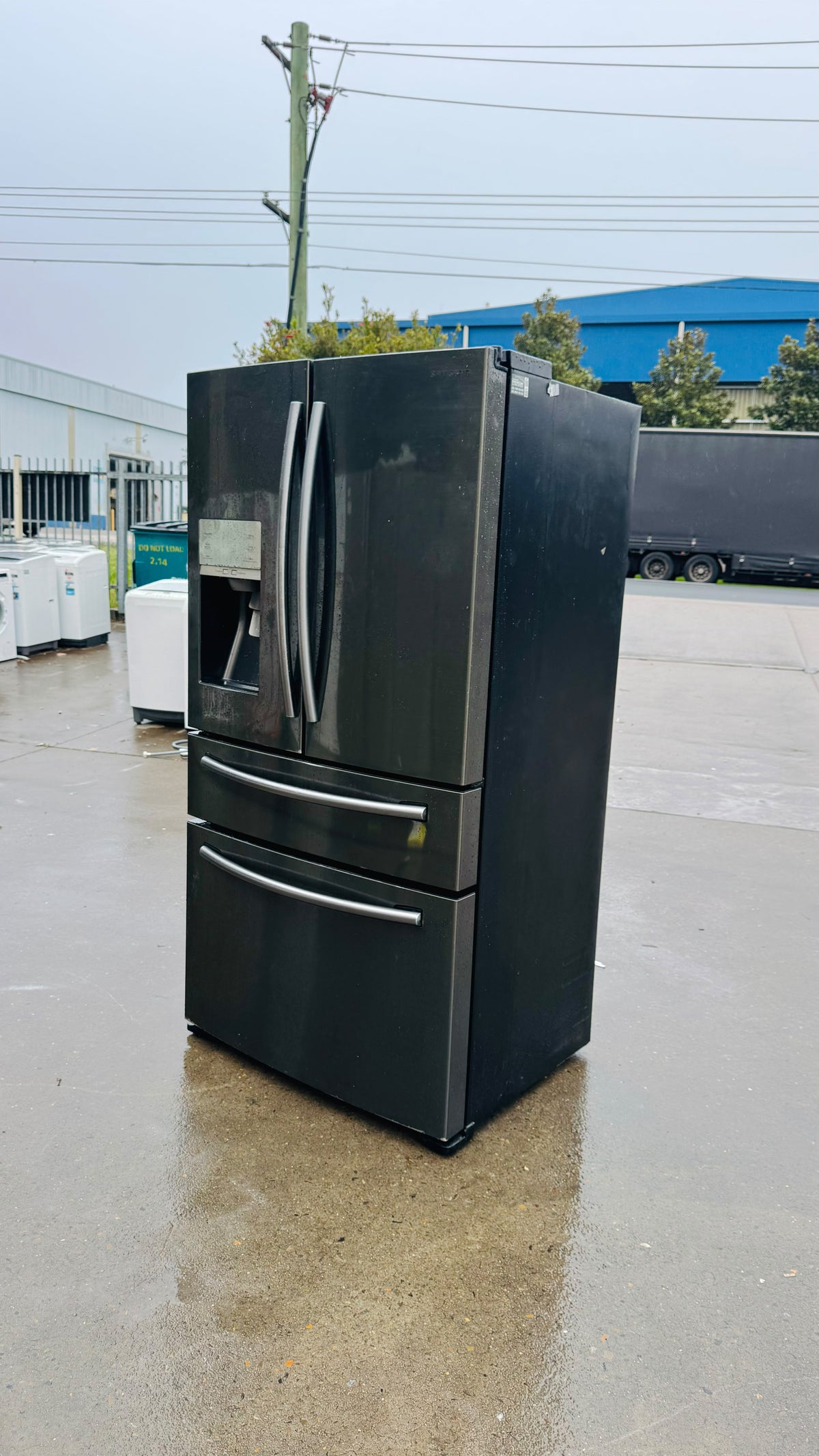 SAMSUNG FRENCH DOOR 680 LITRES FRIDGE FREEZER