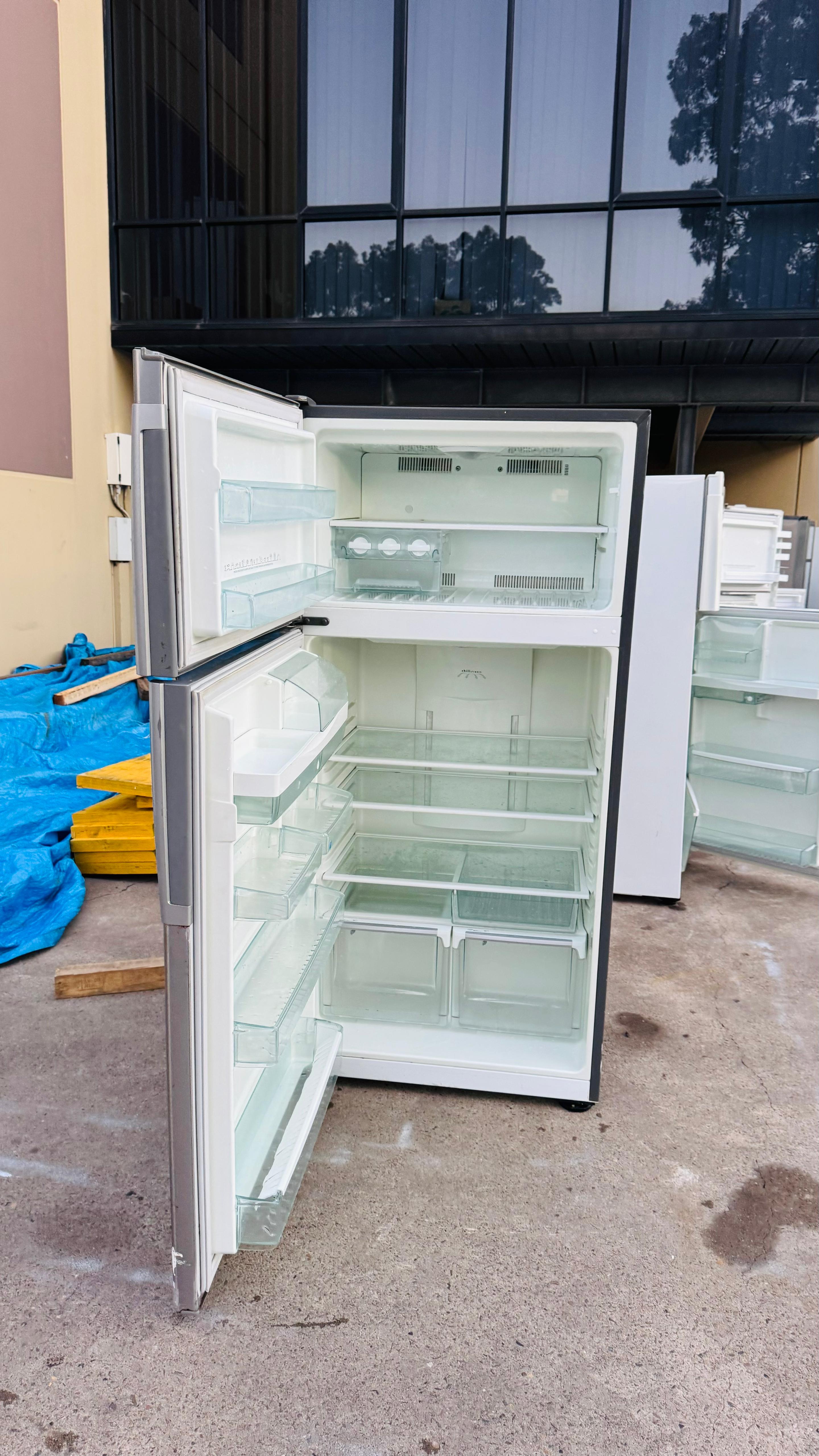 WESTINGHOUSE 520 LITRES FRIDGE FREEZER