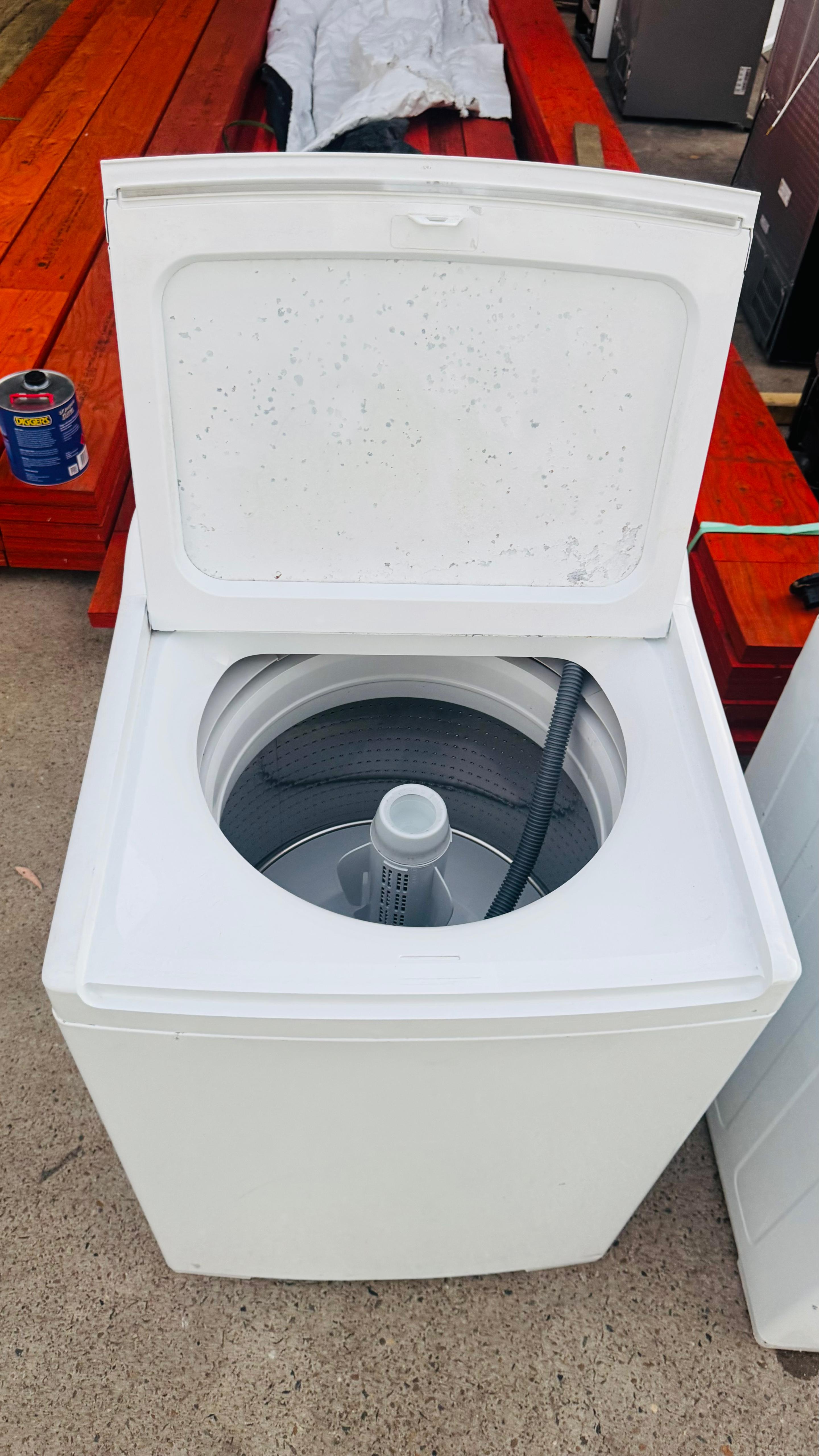 FISHER AND PAYKEL 10KGS TOP LOADER WASHING MACHINE