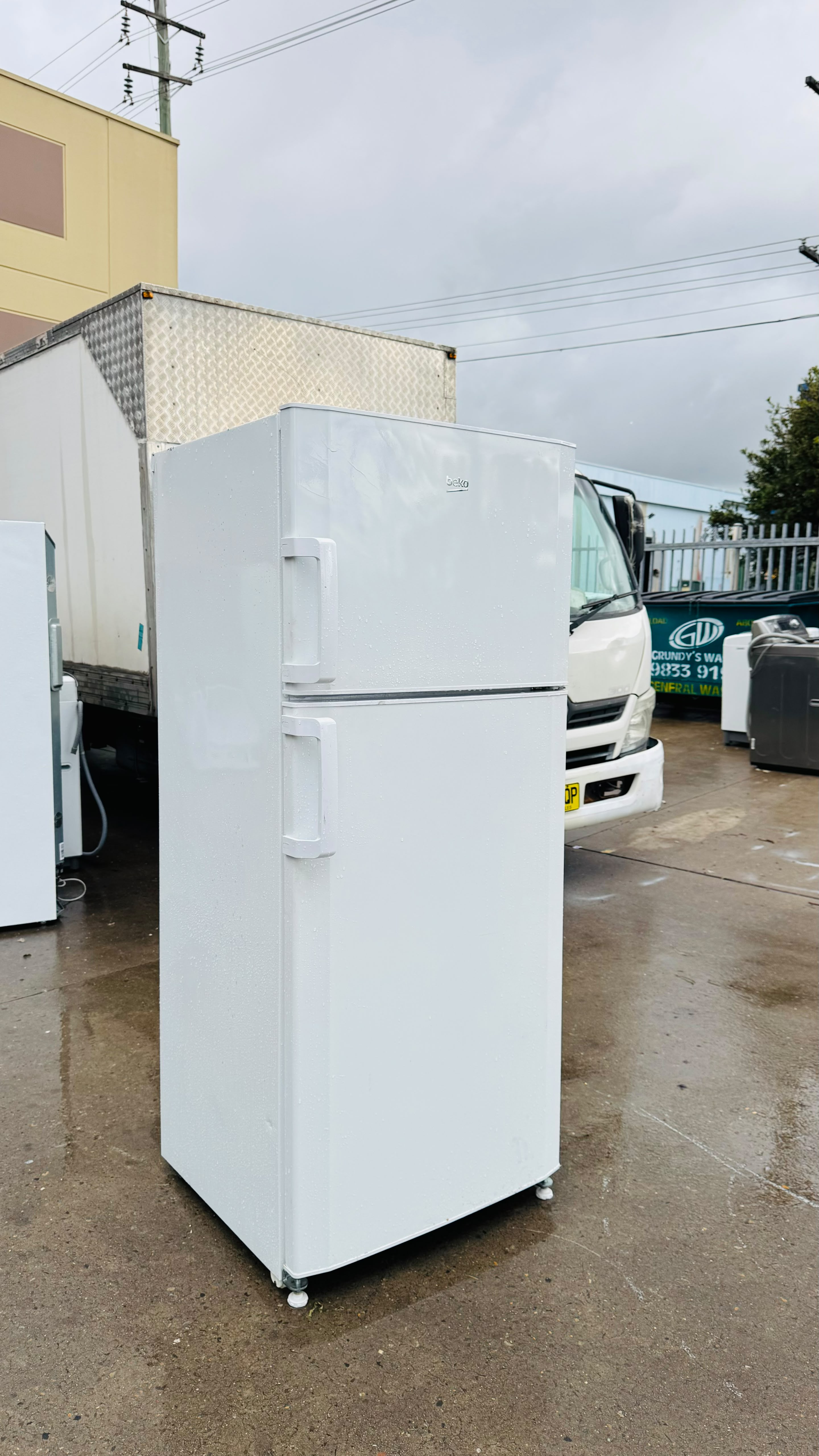 BEKO 415 LITRES FRIDGE FREEZER