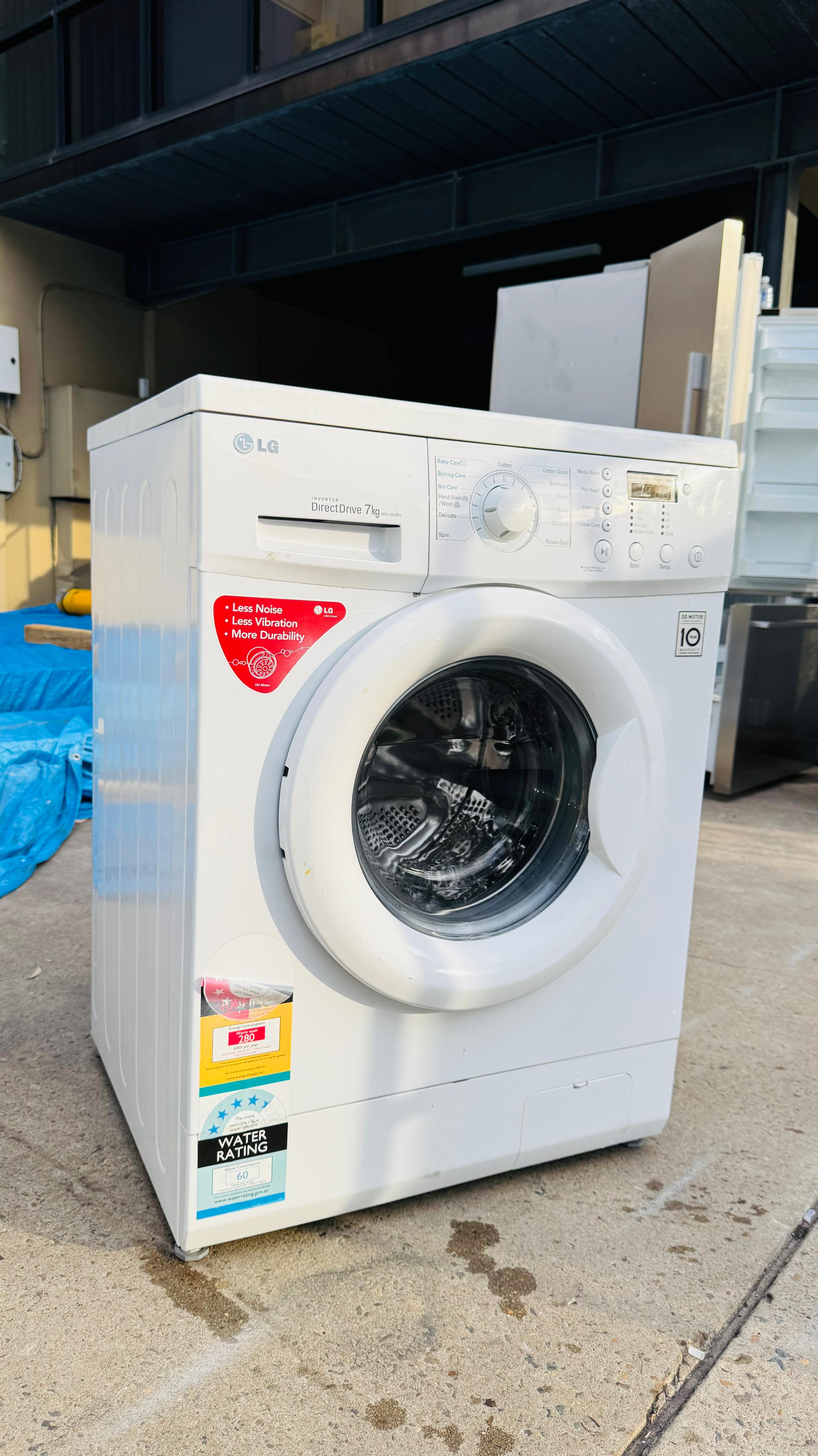 LG 7KGS FRONT LOADER WASHING MACHINE