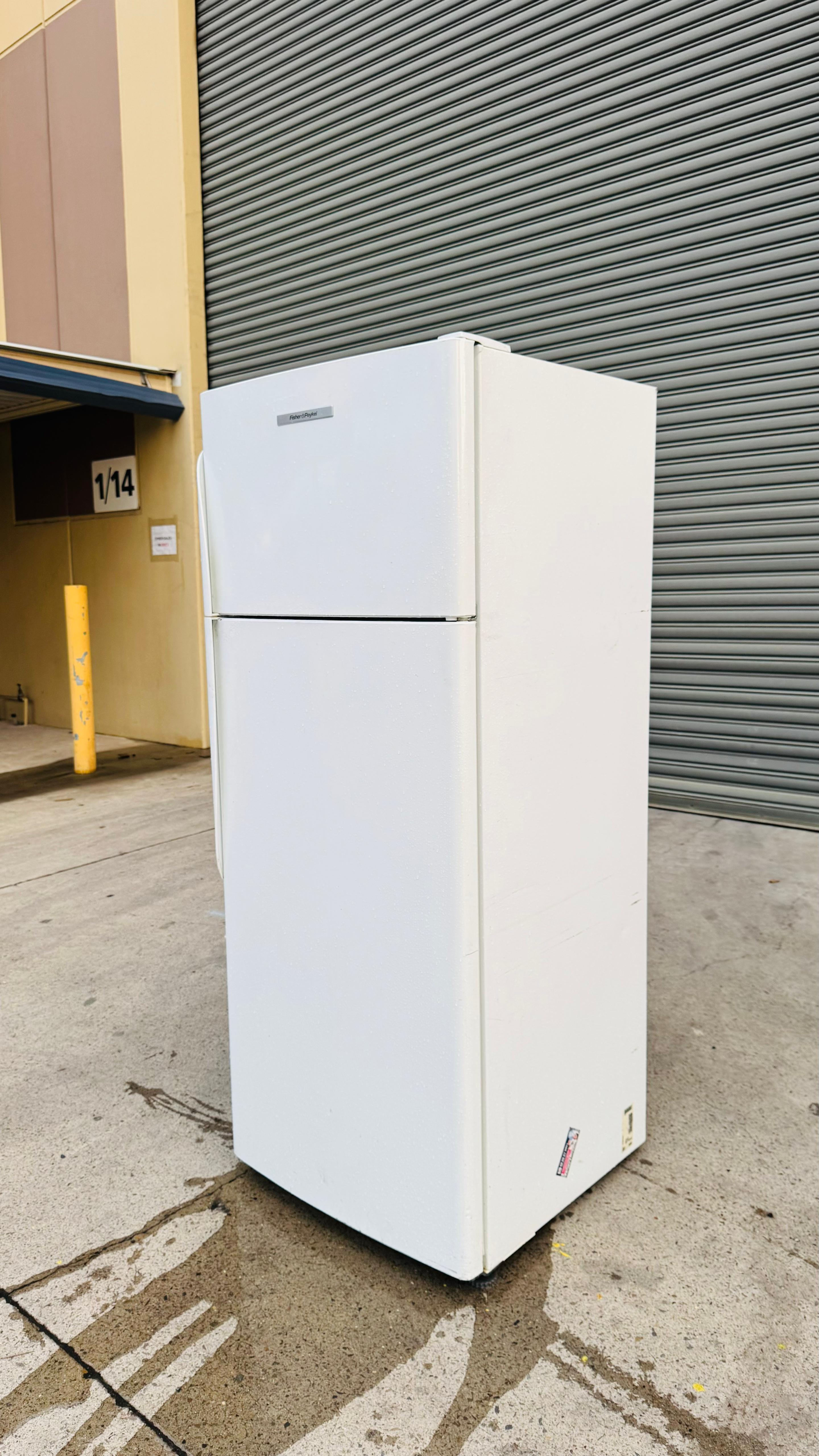 FISHER AND PAYKEL 447 LITRES FRIDGE FREEZER