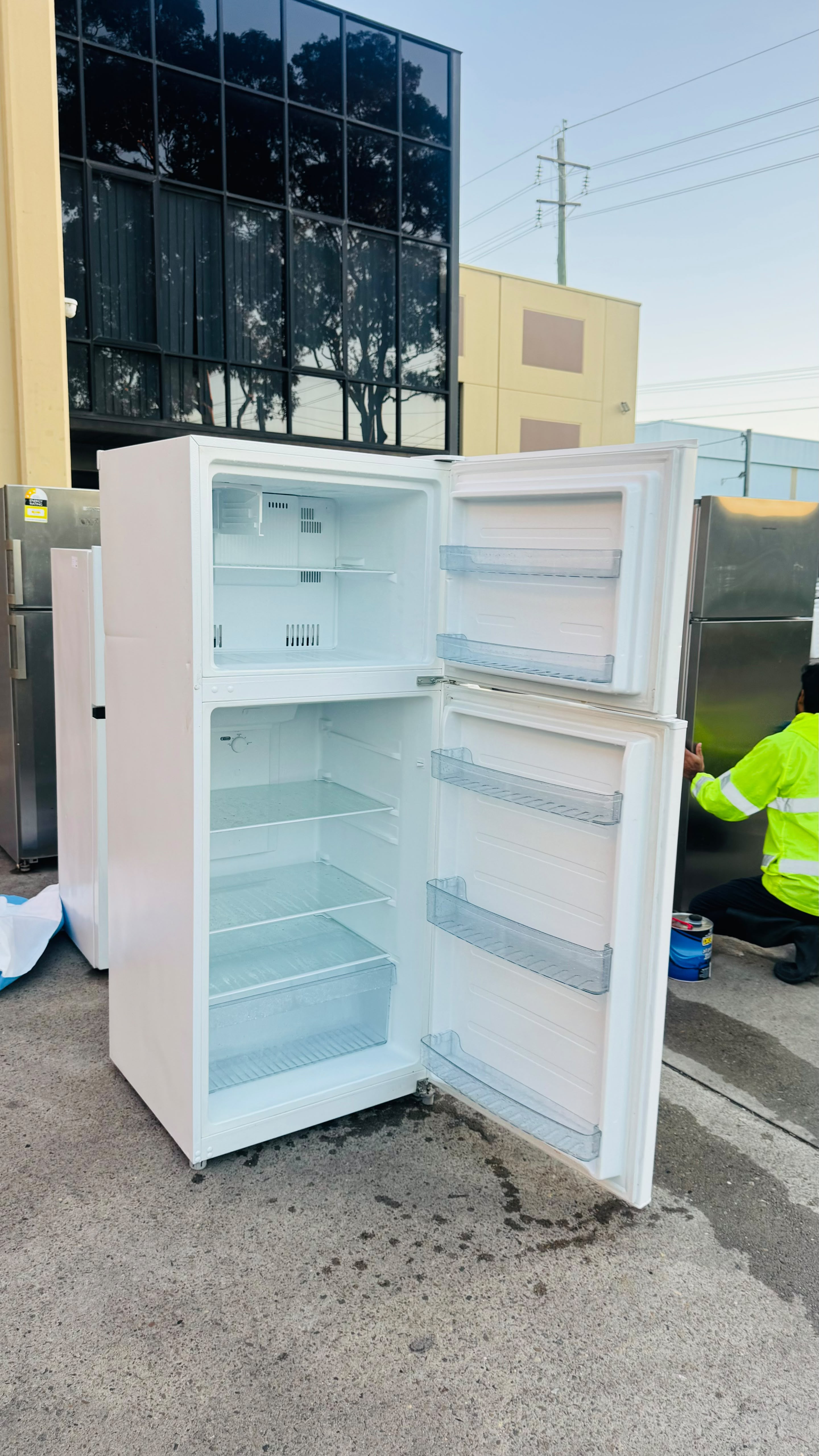 YOKOHAMA 400 LITRES FRIDGE FREEZER