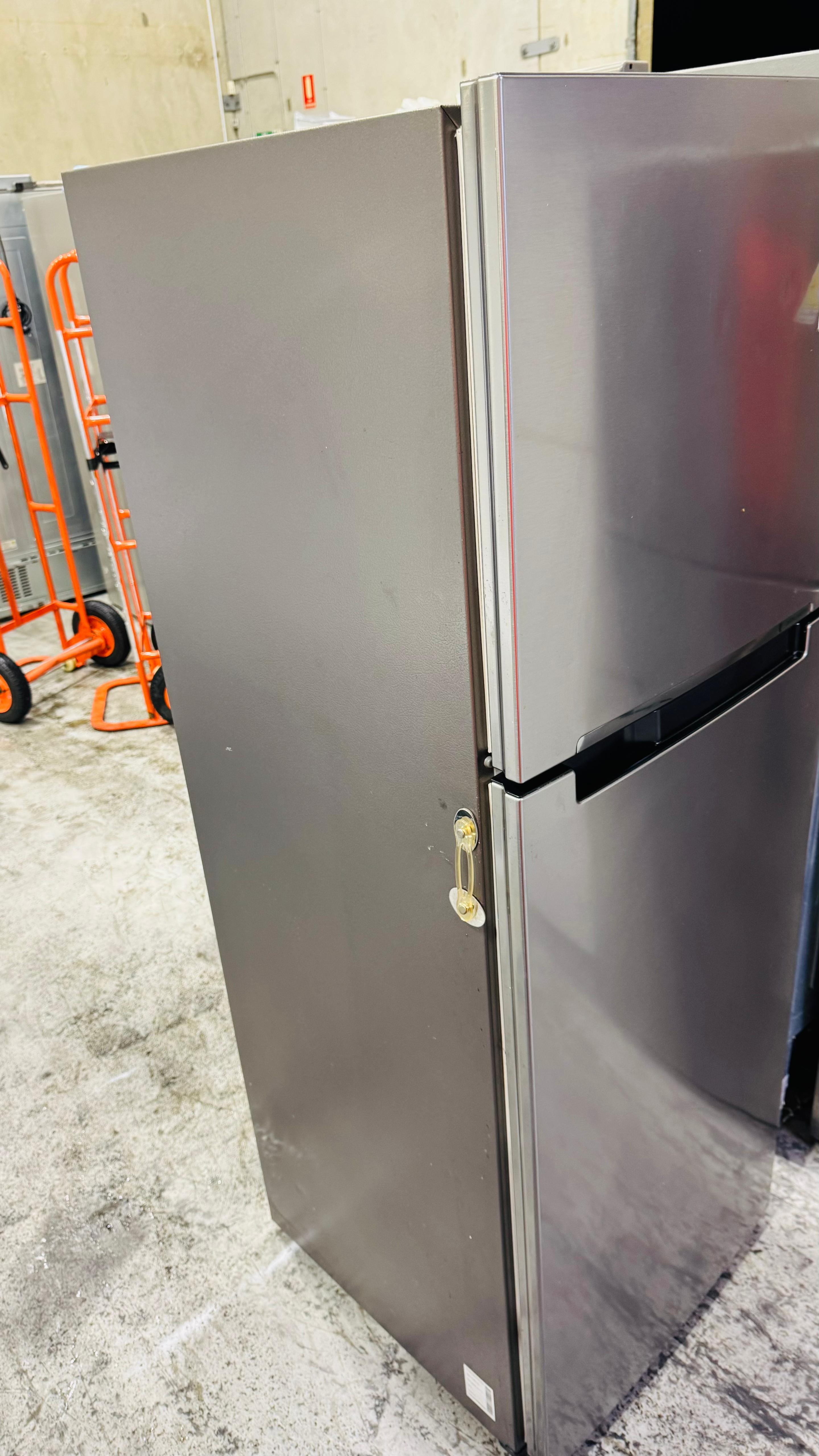 SAMSUNG 341 LITRES FRIDGE FREEZER