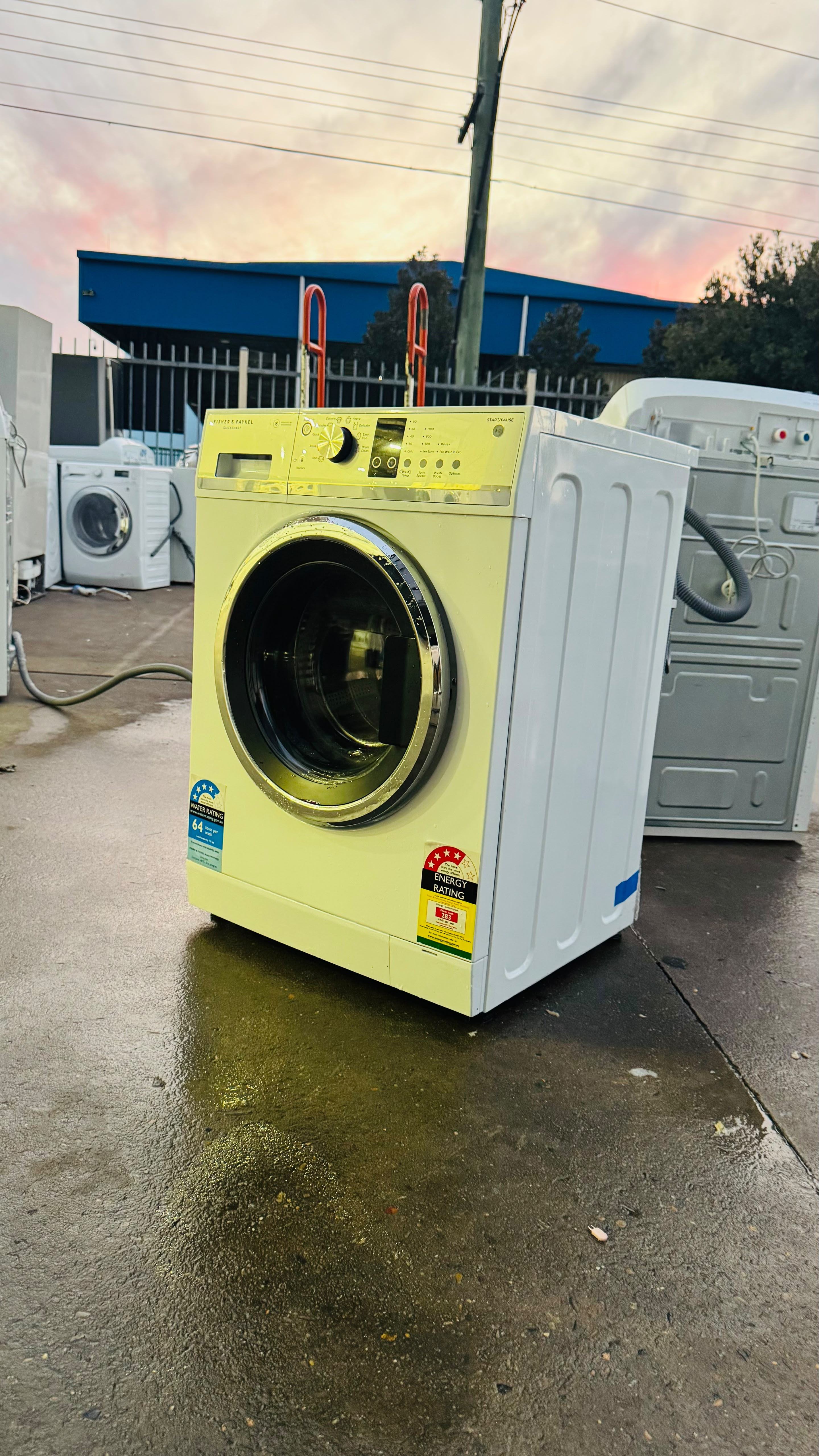 FISHER AND PAYKEL 7.5KGS FRONT LOADER WASHING MACHINE