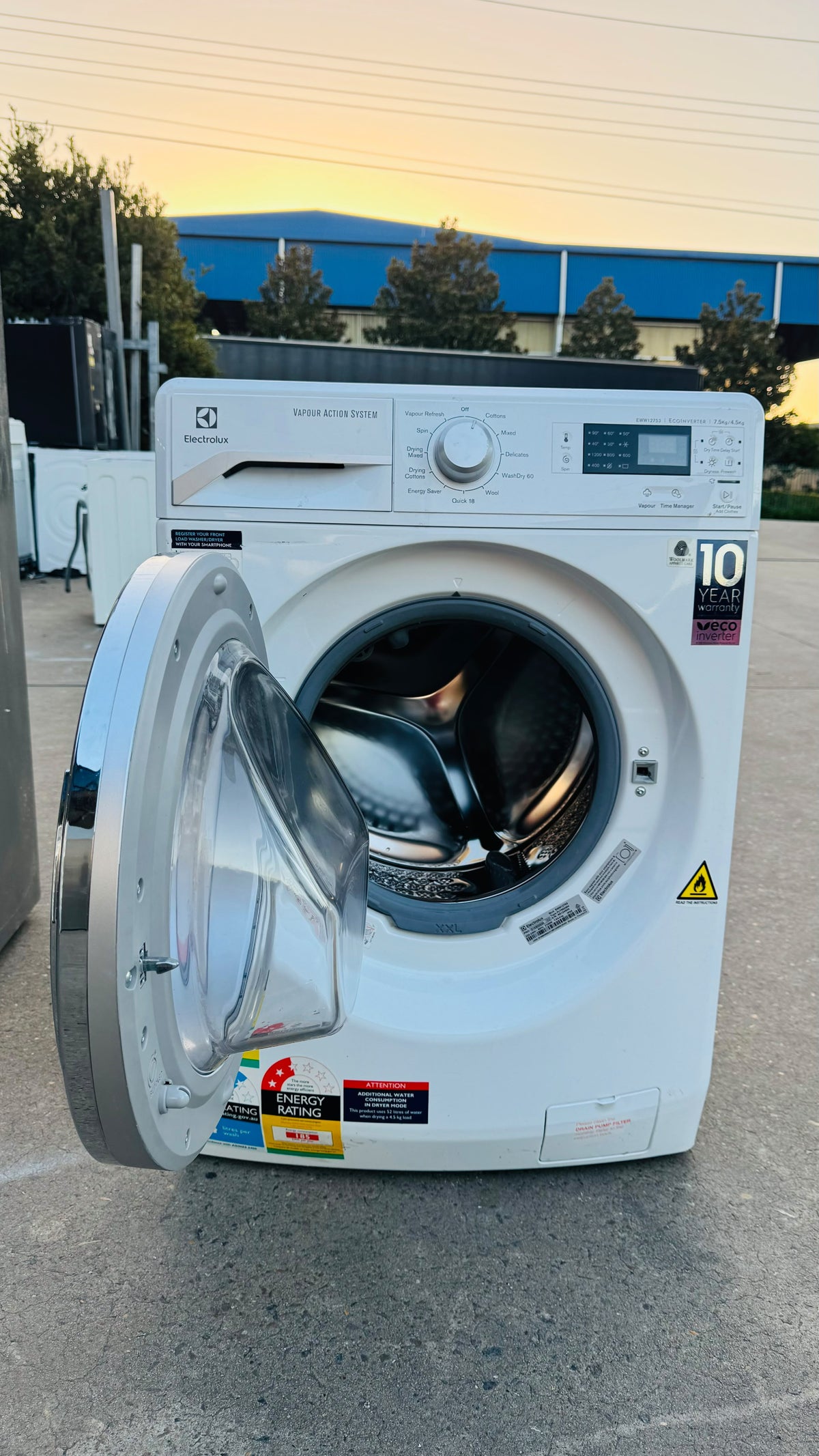 ELECTROLUX 7.5KGS FRONT LOADER WASHING MACHINE