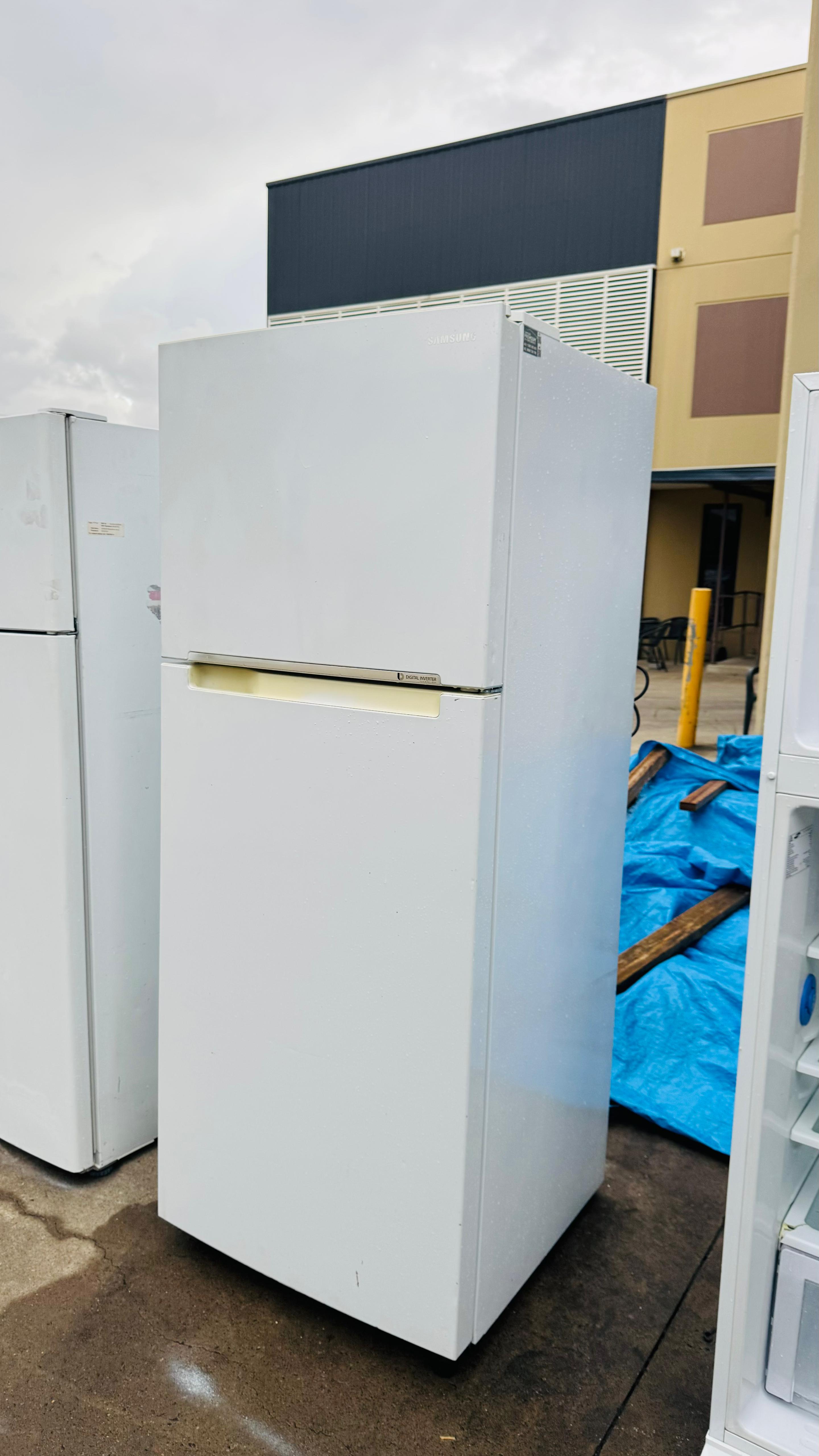 SAMSUNG 469 LITRES FRIDGE FREEZER
