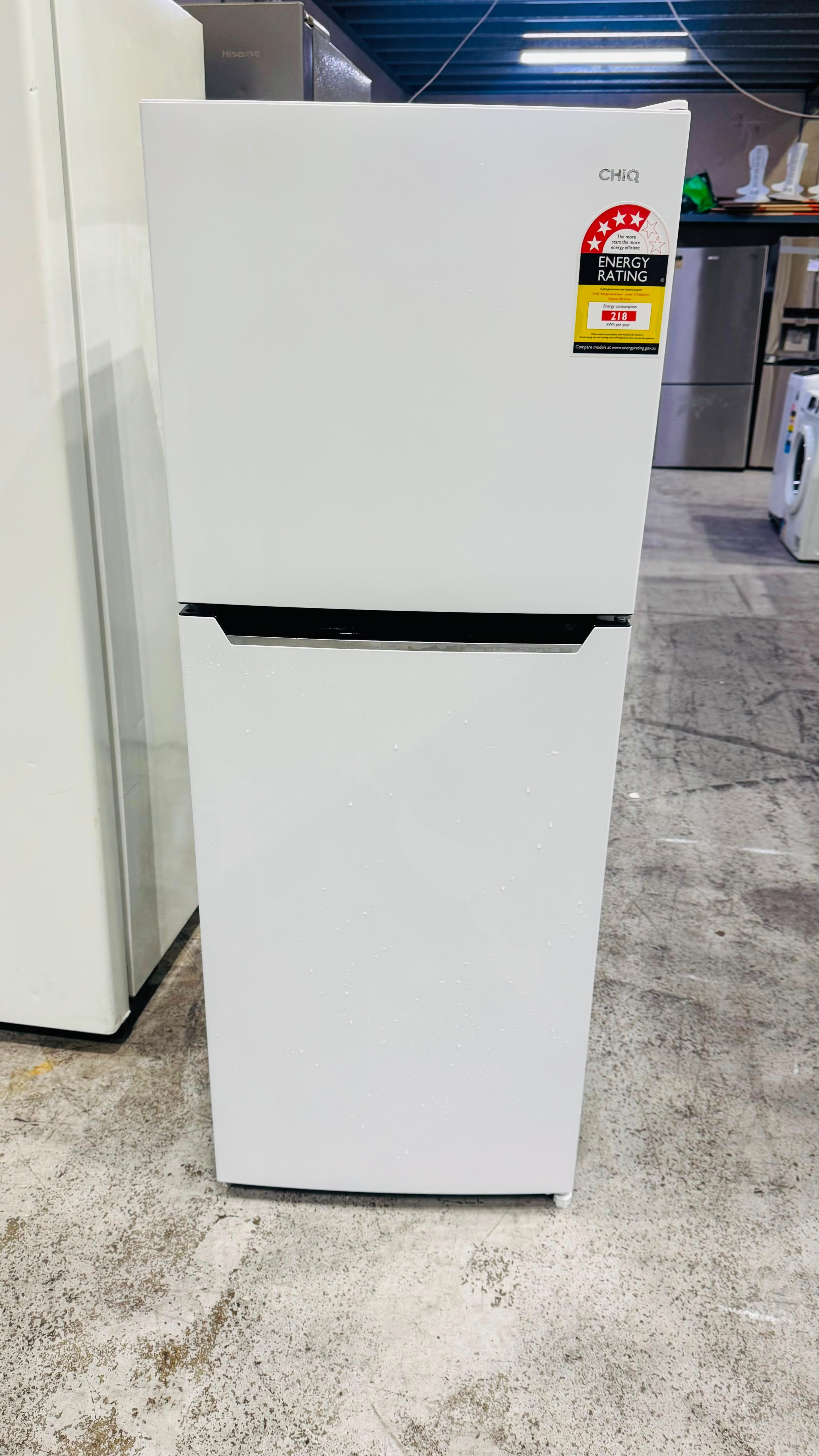 CHIQ 202 LITRES FRIDGE FREEZER
