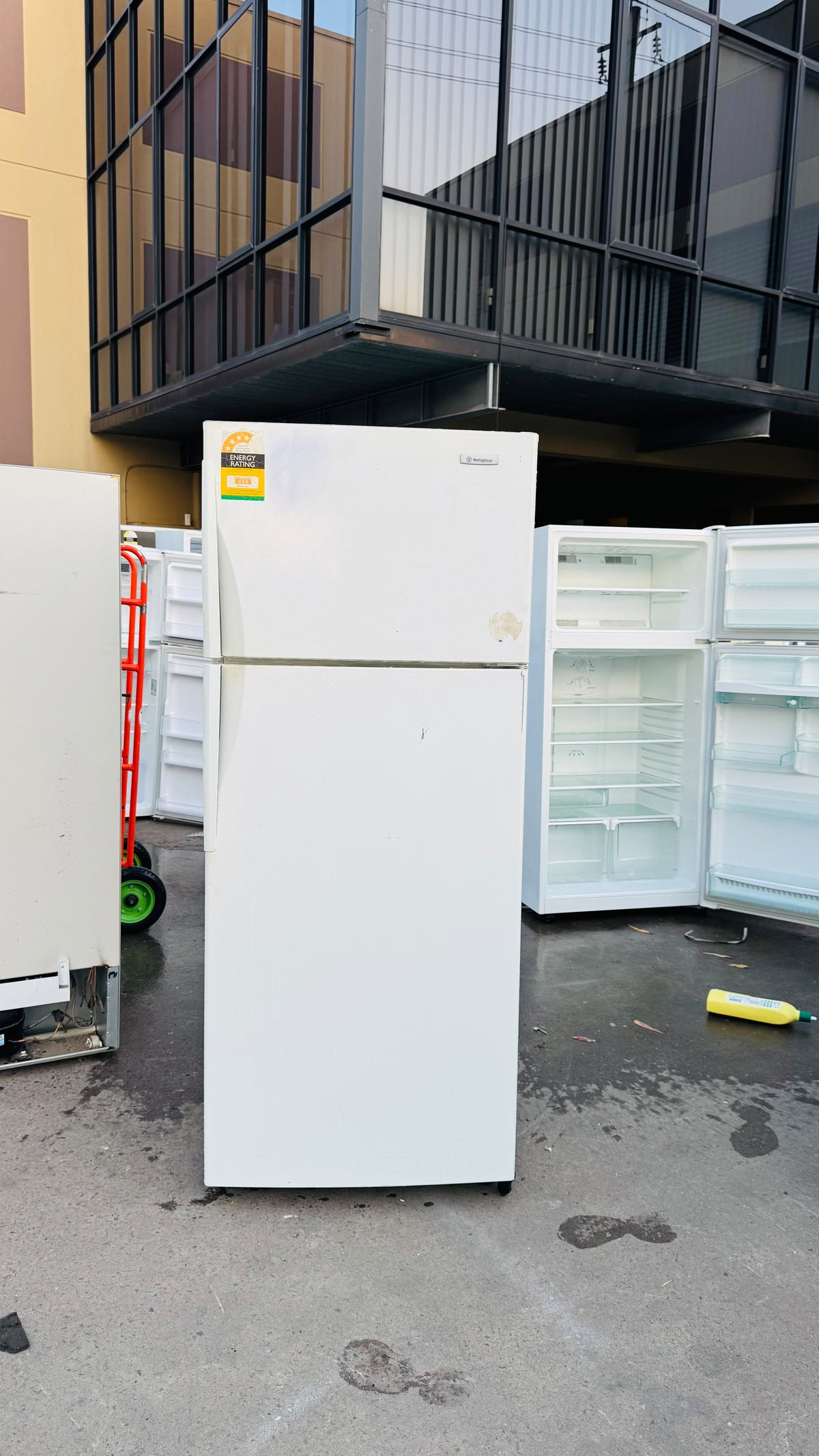 WESTINGHOUSE 390 LITRES FRIDGE FREEZER