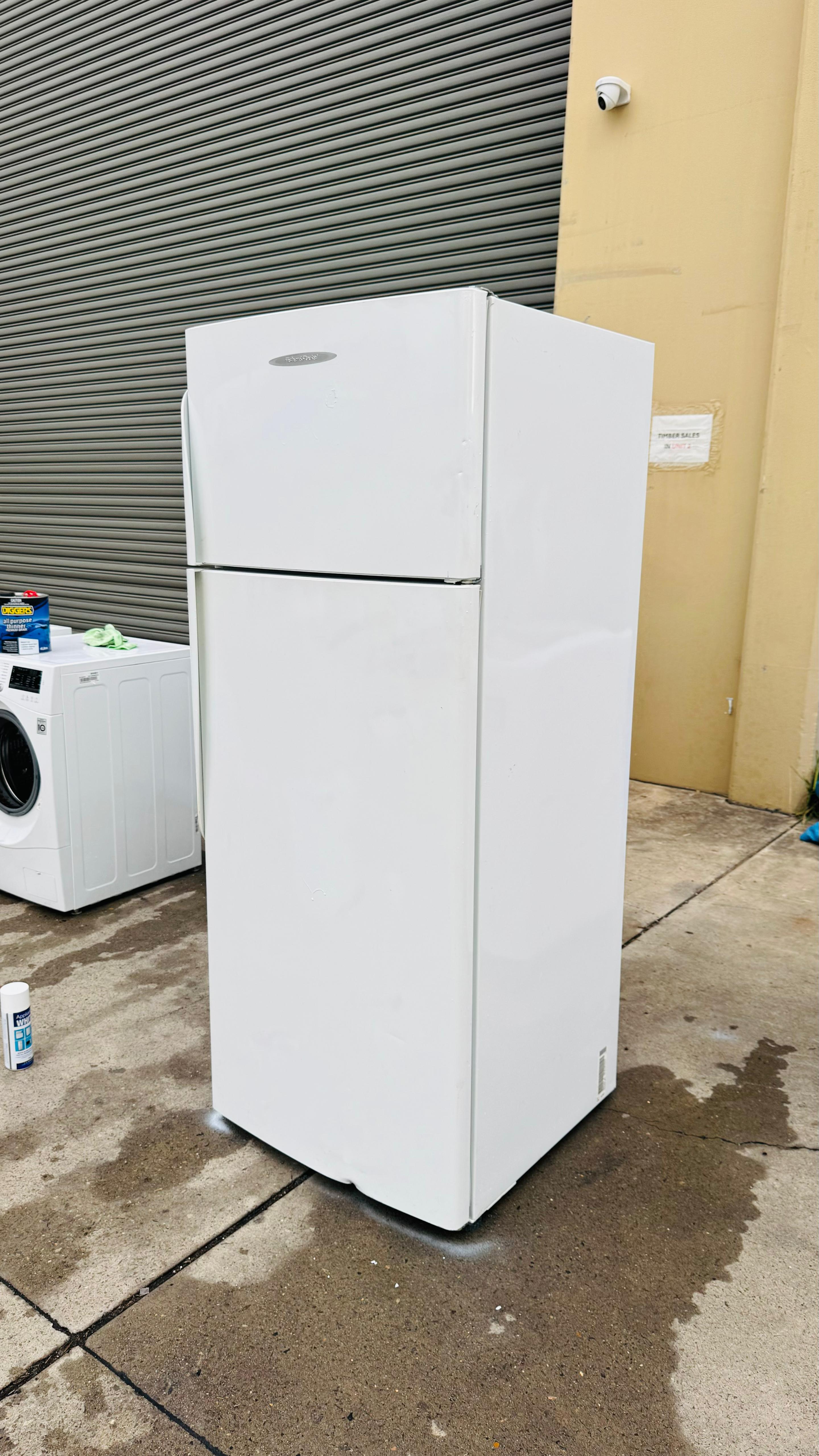 FISHER AND PAYKEL 441 LITRES FRIDGE FREEZER