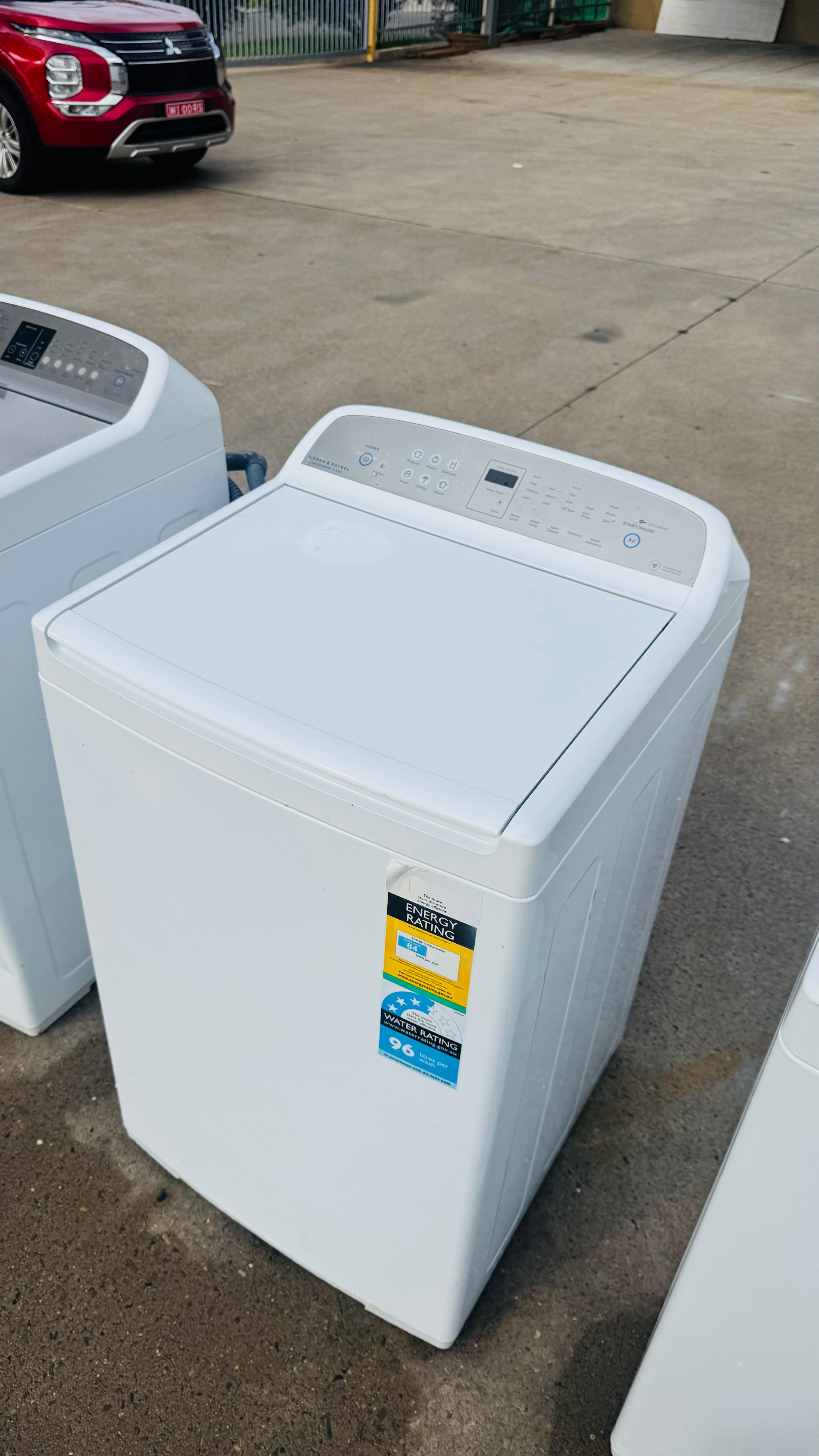 FISHER AND PAYKEL 8.5KGS TOP LOADER WASHING MACHINE