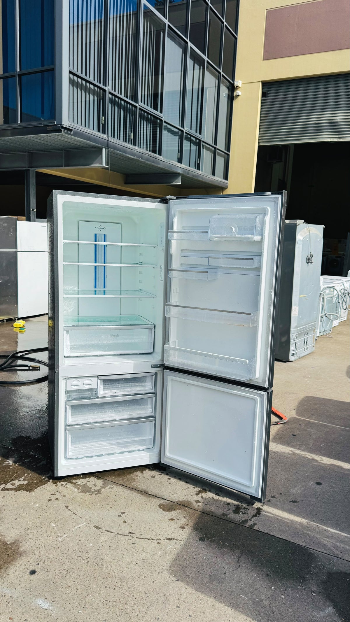 WESTINGHOUSE 454 LITRES FRIDGE FREEZER