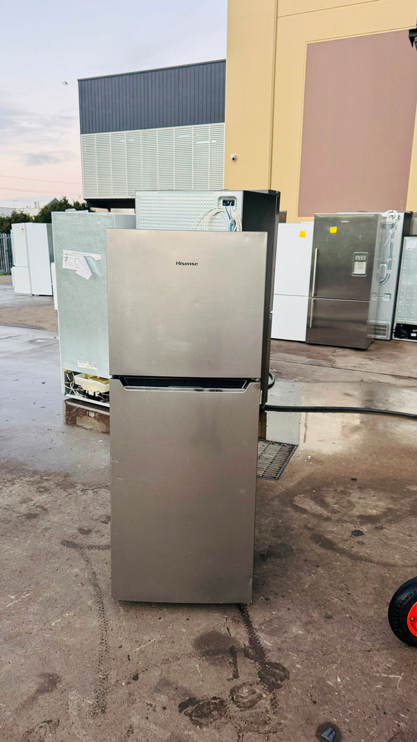 HISENSE 230 LITRES FRIDGE FREEZER
