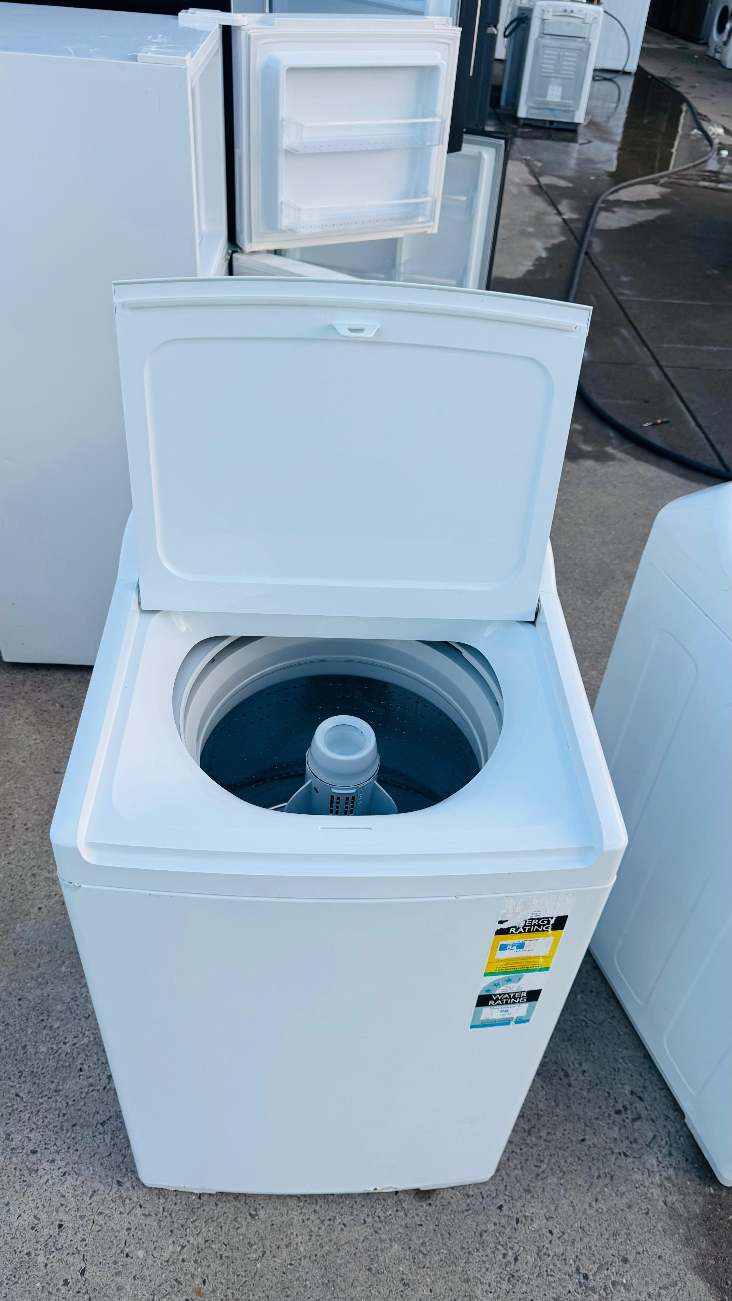 FISHER AND PAYKEL 8.5KGS TOP LOADER WASHING MACHINE
