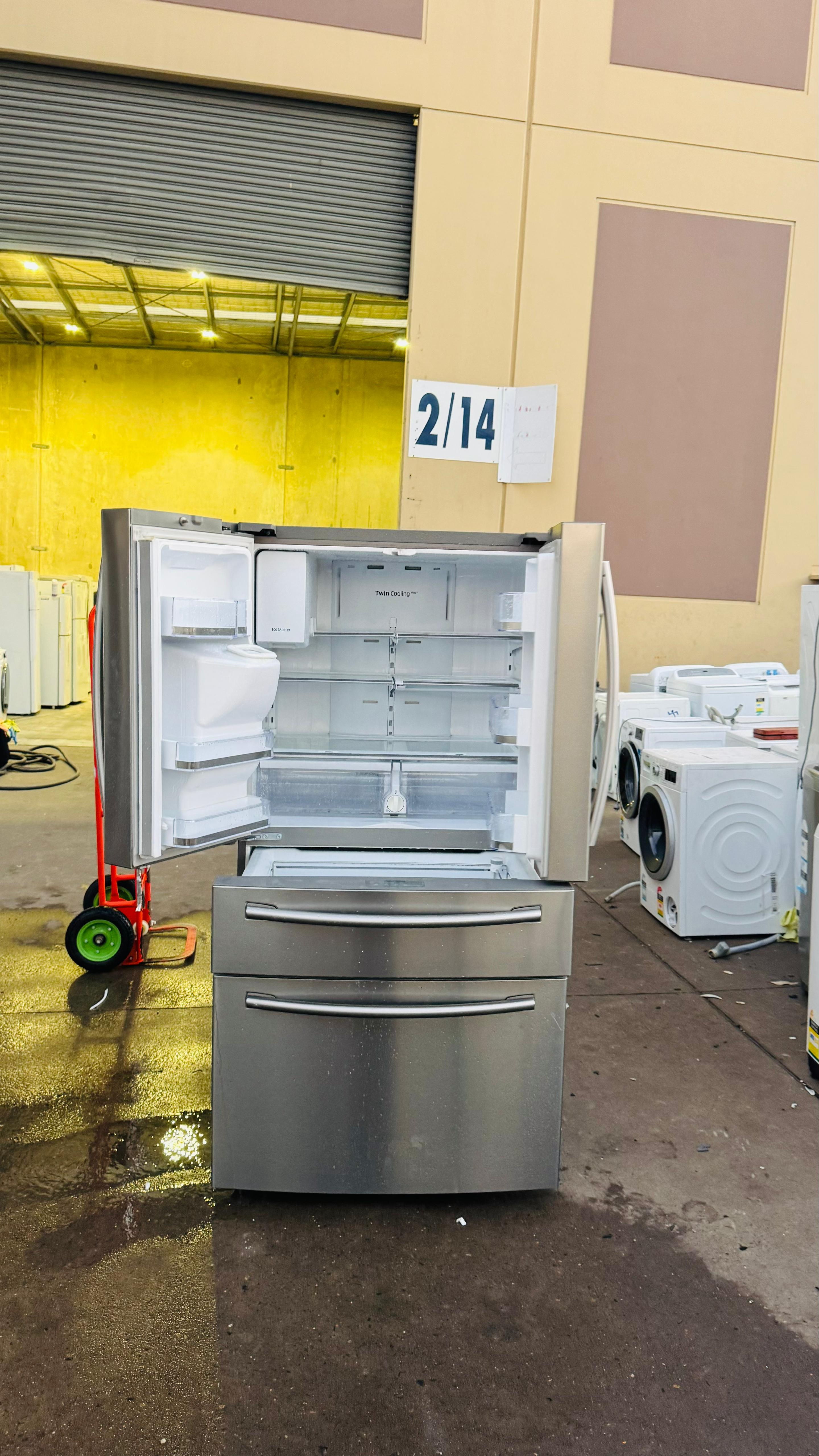 SAMSUNG FRENCH DOOR 680 LITRES FRIDGE FREEZER
