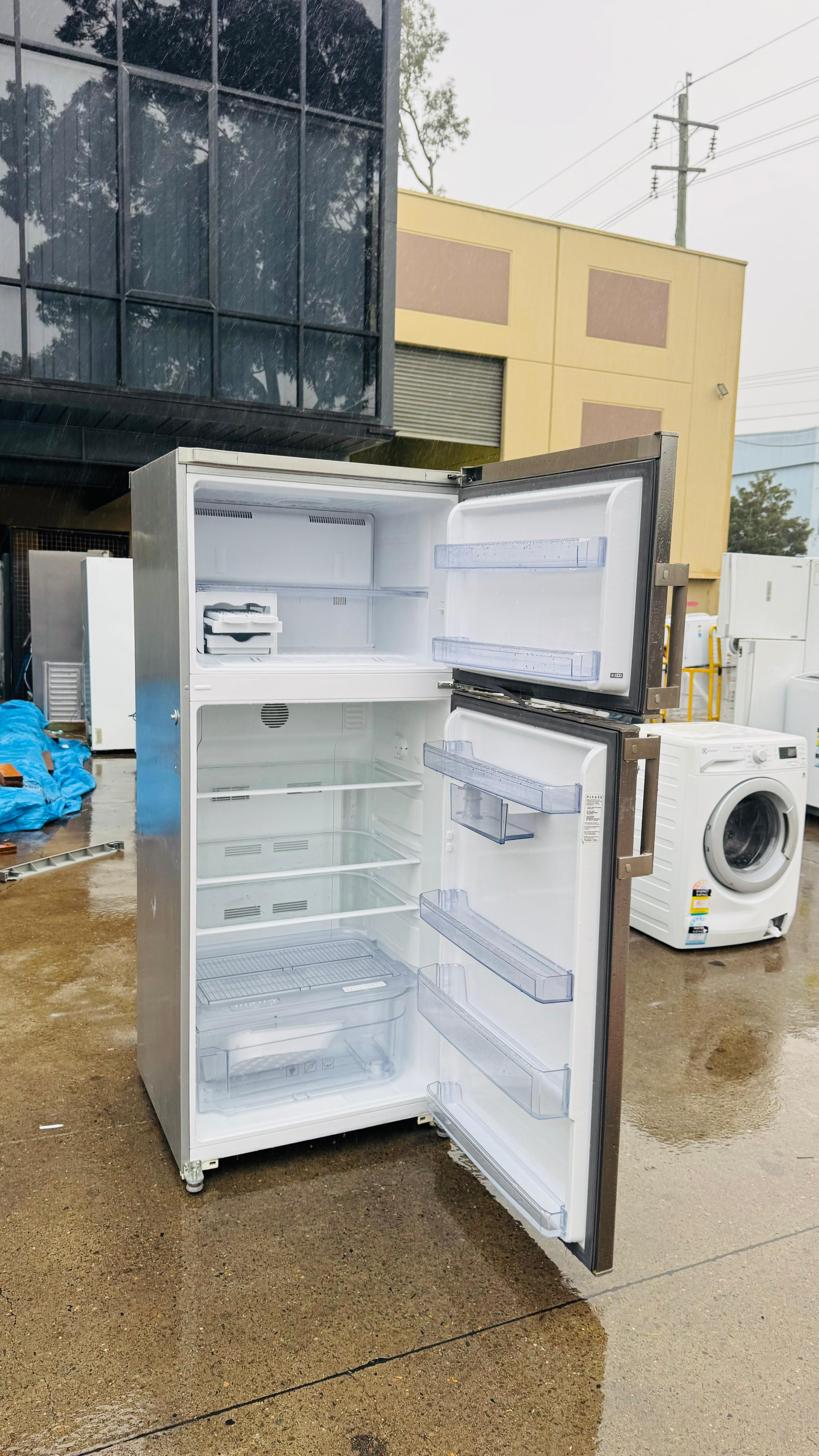 BEKO 415 LITRES FRIDGE FREEZER