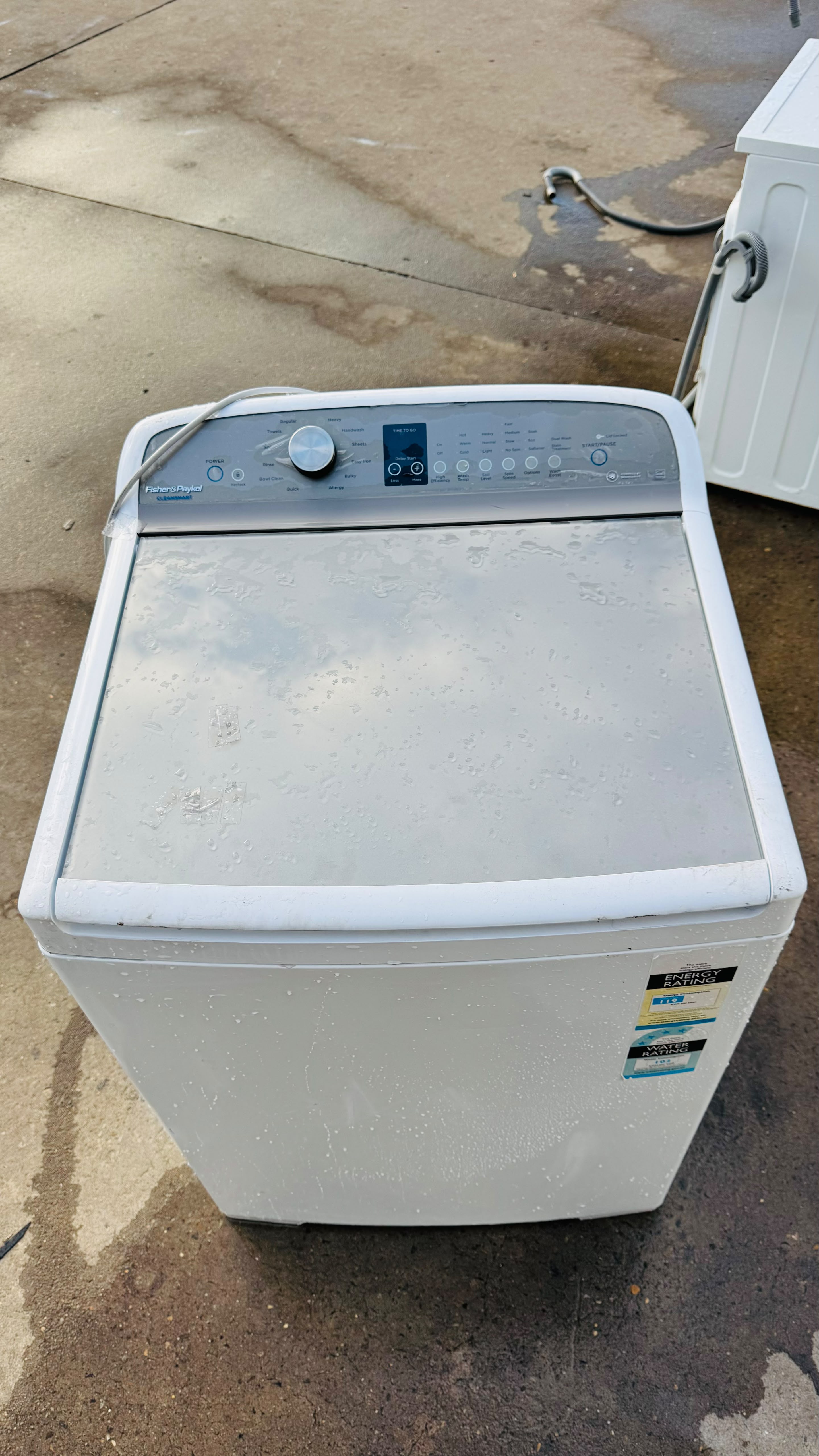 FISHER AND PAYKEL 10KGS TOP LOADER WASHING MACHINE