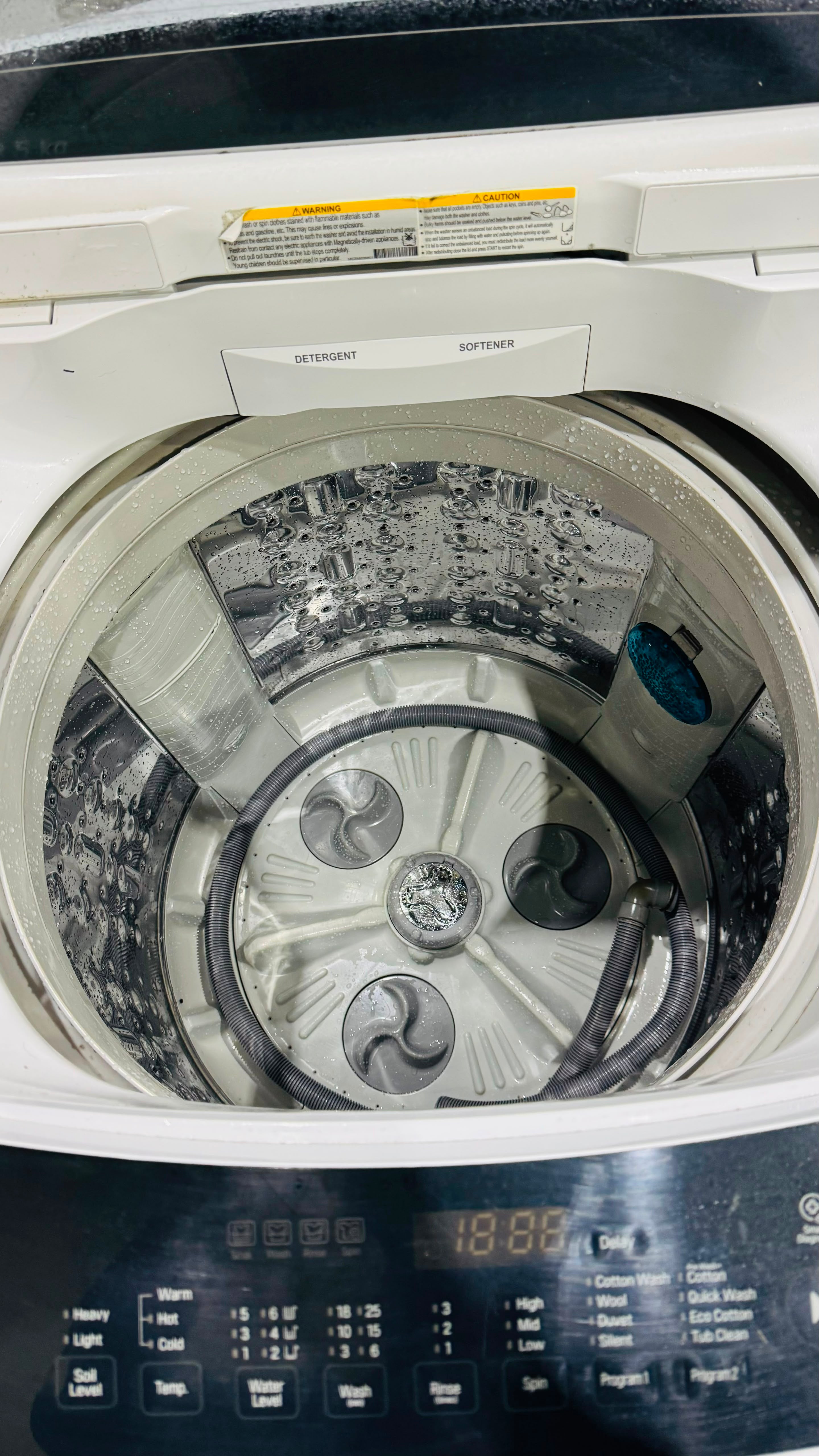 LG 8.5KGS TOP LOADER WASHING MACHINE